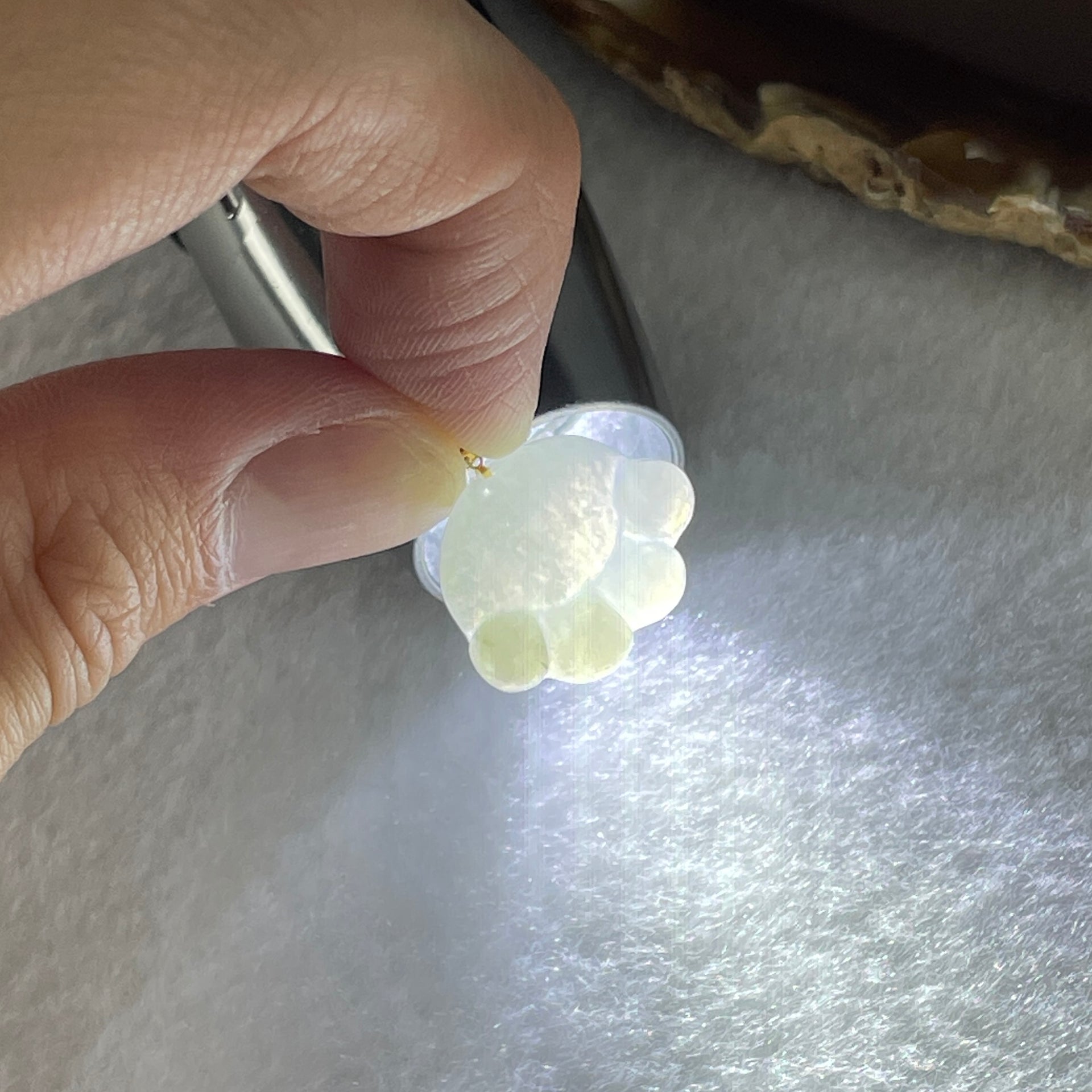 Natural Type A Light Green Jadeite Paw Pendant in 18K Yellow Gold Clasp 2.26g 17.9 by 14.2 by 4.6mm - Huangs Jadeite and Jewelry Pte Ltd