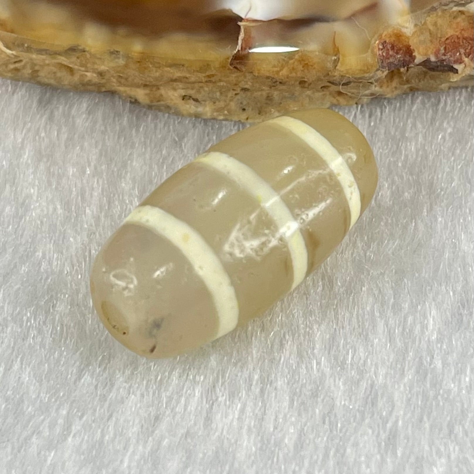 Natural Powerful Tibetan Old Oily Agate 3-Lines Dzi Bead Heavenly Master (Tian Zhu) 三行天诛 2.99g 20.1 by 10.2mm - Huangs Jadeite and Jewelry Pte Ltd