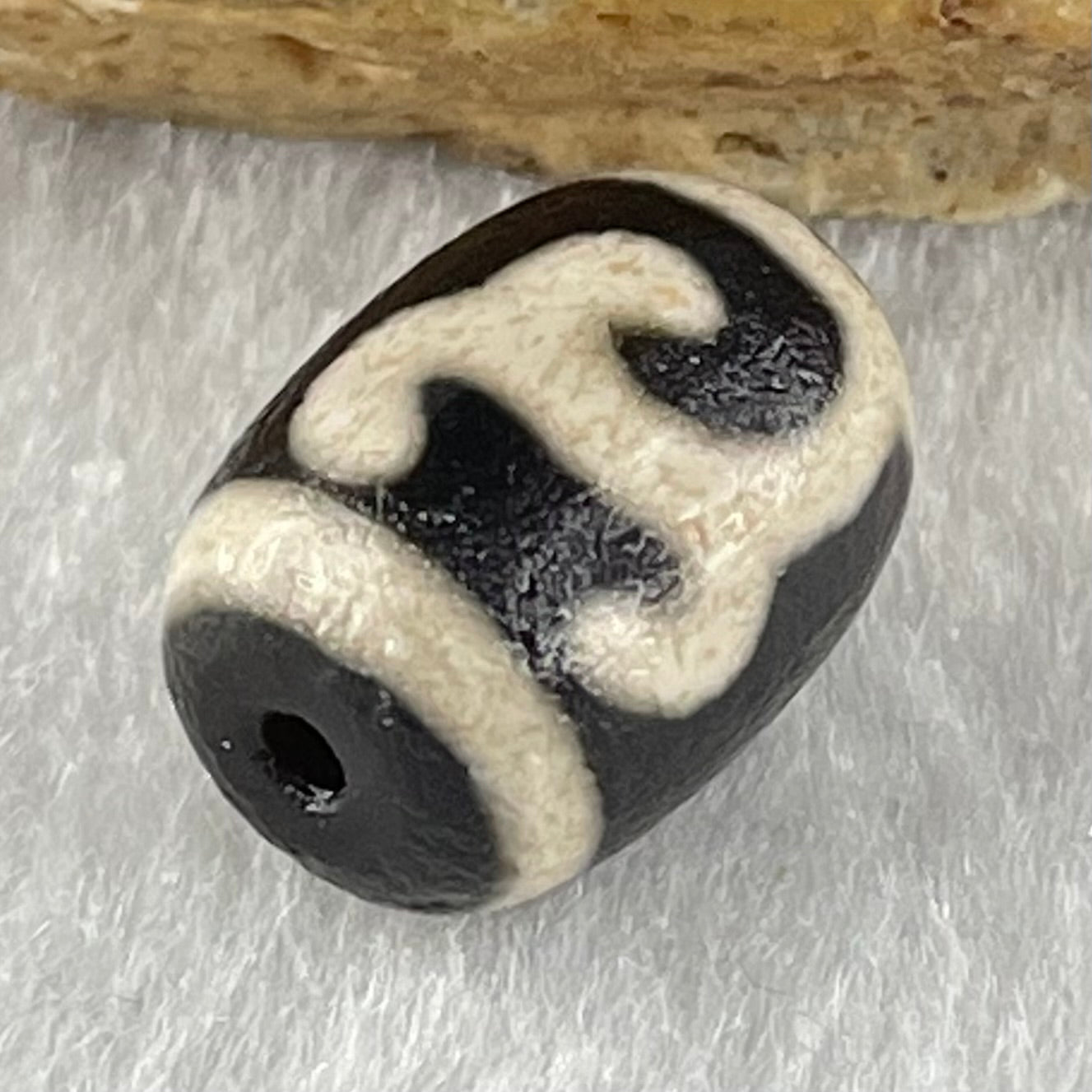 Natural Powerful Tibetan Old Oily Agate Green Tara Dzi Bead Heavenly Master (Tian Zhu) 绿度母天珠 2.13g 13.3 by 10.0mm - Huangs Jadeite and Jewelry Pte Ltd