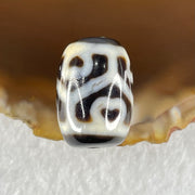 Natural Powerful Tibetan Old Oily Agate 6 Hearts Tortoise Shell Dzi Bead Heavenly Master (Tian Zhu) 六心龟壳天珠 4.95g 18.1 by 12.9mm - Huangs Jadeite and Jewelry Pte Ltd