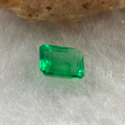 Natural Colombia Vivid Green Emerald (Beryl) Cut-Cornered Rectangle Step cut 0.42ct 5.1 by 4.1 by 2.6mm - Huangs Jadeite and Jewelry Pte Ltd