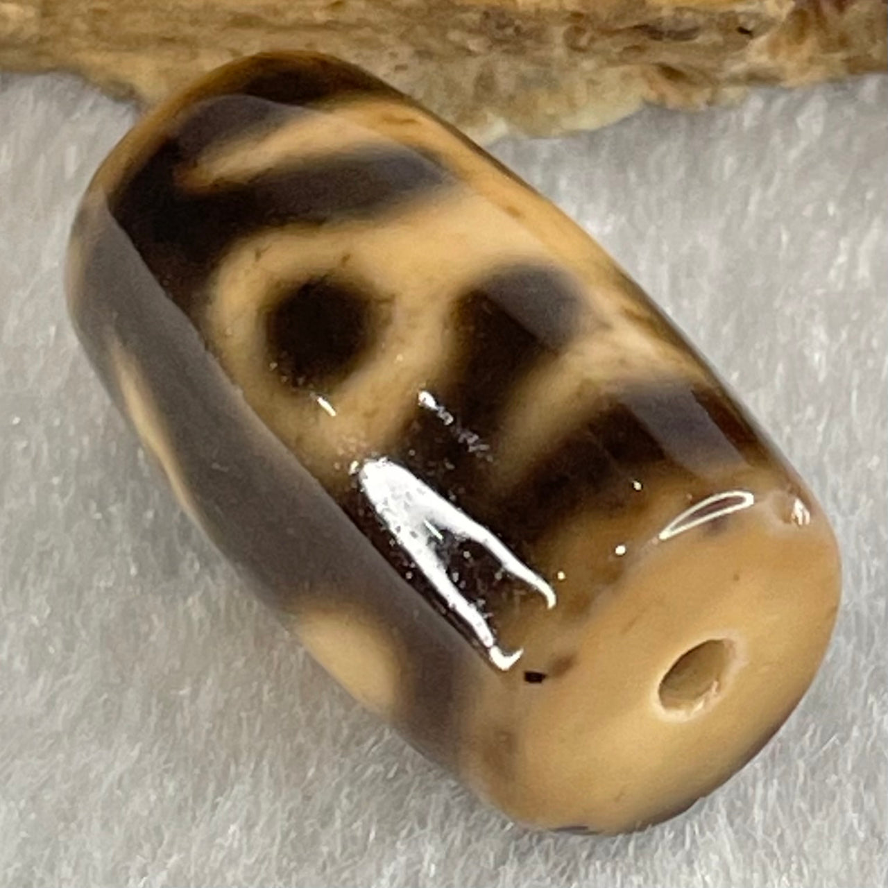Natural Powerful Tibetan Old Oily Agate Patina Guiren Tairen Human Dzi Bead Totem Amulet Heavenly Master (Tian Zhu) 贵人天诛 4.72g 19.8 by 11.7mm - Huangs Jadeite and Jewelry Pte Ltd