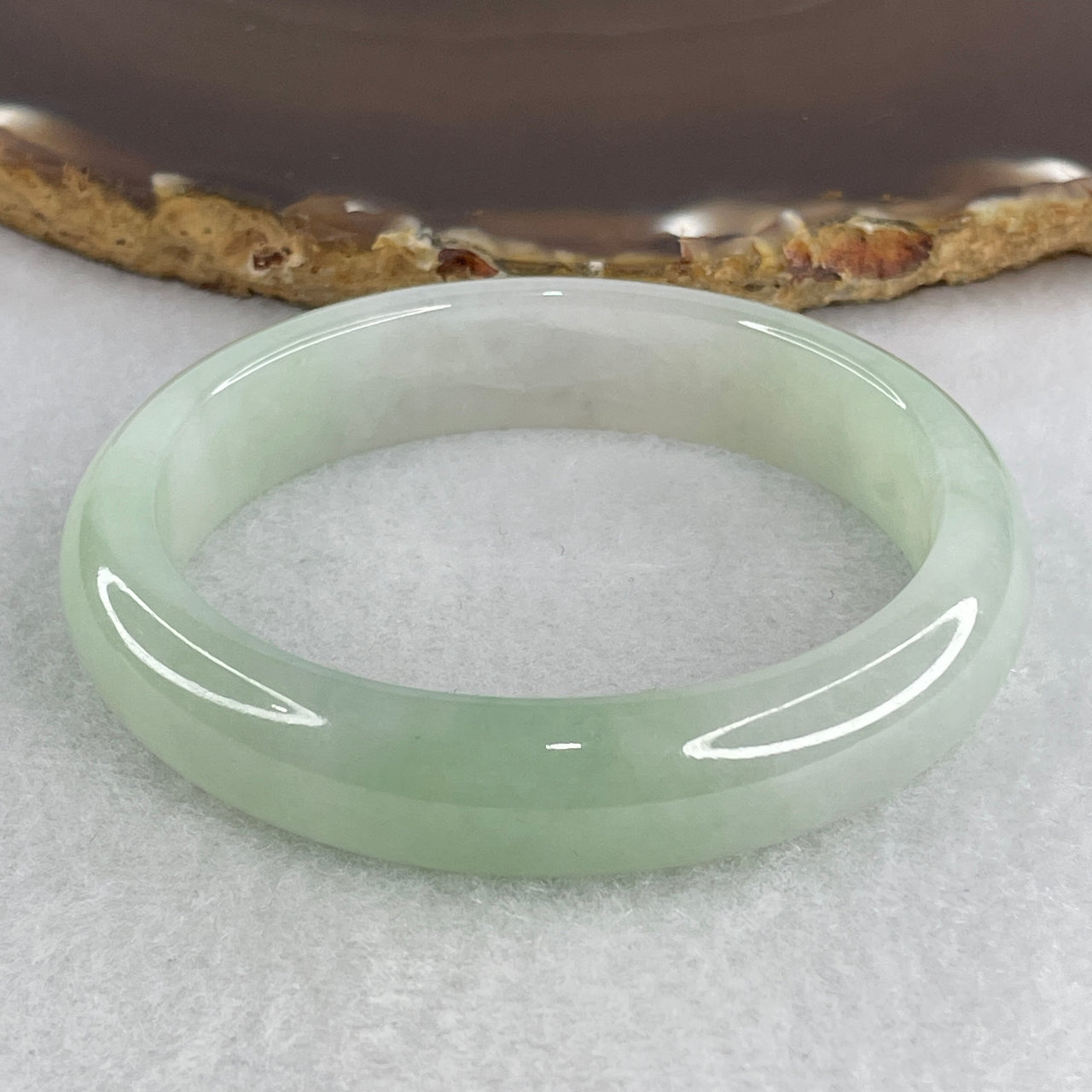 Natural Type A Jelly Light Green Jadeite Oval Bangle | Untreated Dewy Guo Gao Gui Fei Fei Cui Bangle (43.41g | Inner Diameter 53.3mm | 12.5 x 7.2mm) (Very Internal Line)