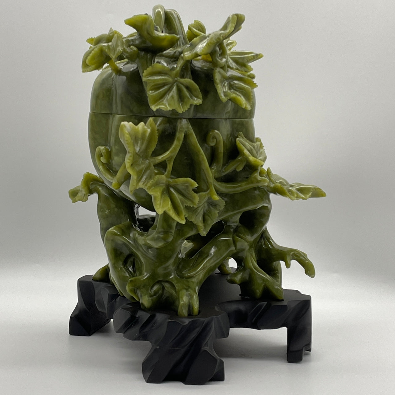 Natural Green Serpentine Pumpkin with Cricket Furnace Display with Wooden Stand 6,225.5g 270.0 by 210.0 by 300.0mm