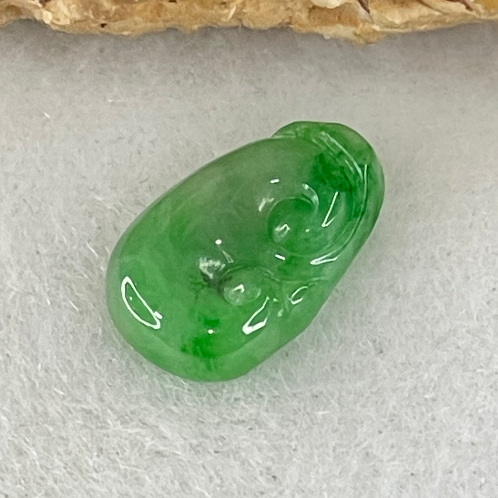 Type A Old Mine Spicy Green Jadeite Ruyi Charm Stone For Setting 0.59g 13.3 by 8.2 by 2.5mm - Huangs Jadeite and Jewelry Pte Ltd