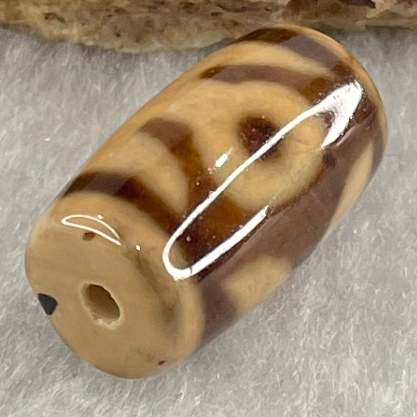Natural Powerful Tibetan Old Oily Agate Patina Guiren Tairen Human Dzi Bead Totem Amulet Heavenly Master (Tian Zhu) 贵人天诛 4.68g 19.9 by 11.7mm - Huangs Jadeite and Jewelry Pte Ltd