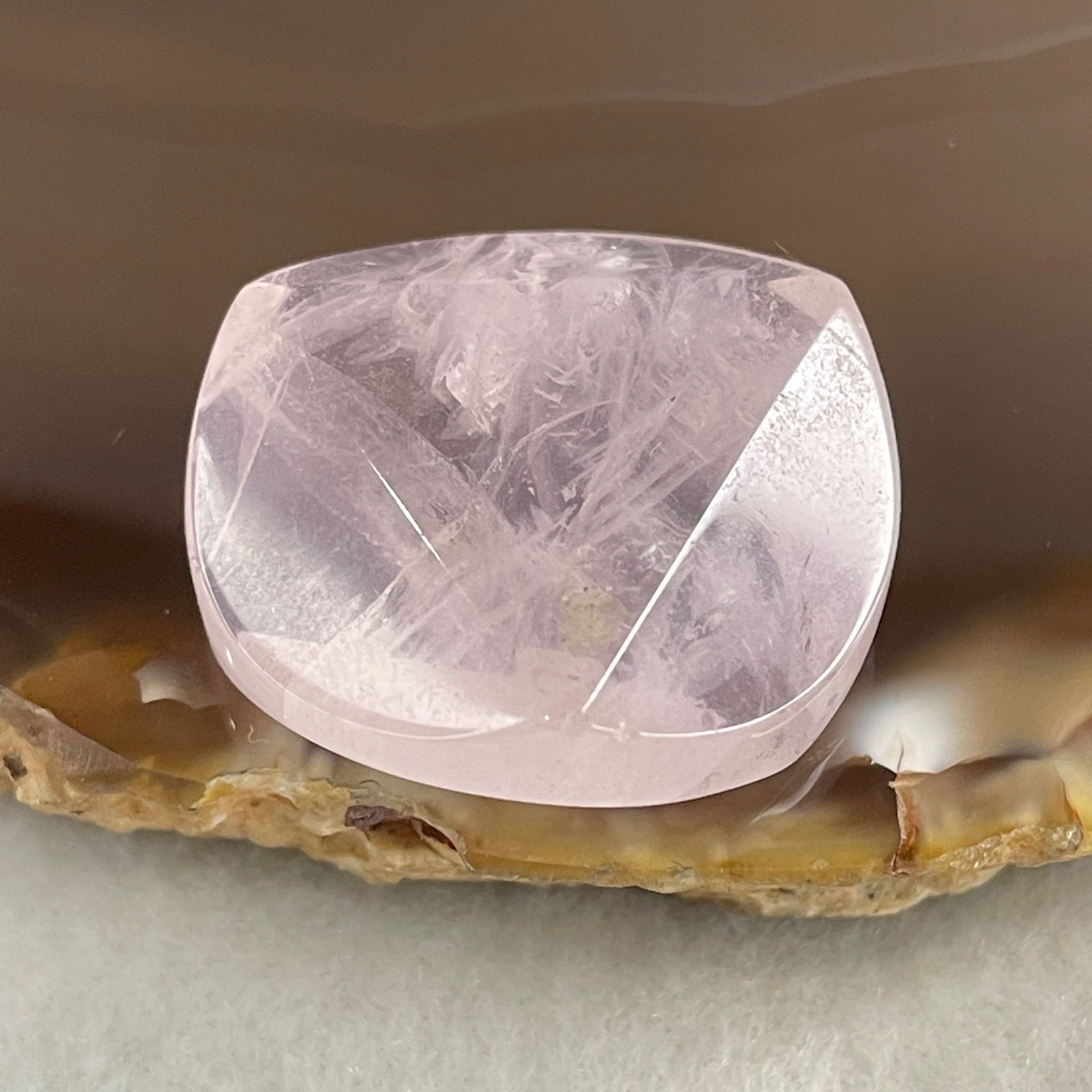 Natural Rose Quatz Round Triangular Mini Display 9.43g 25.5 by 25.2 by 9.4mm - Huangs Jadeite and Jewelry Pte Ltd