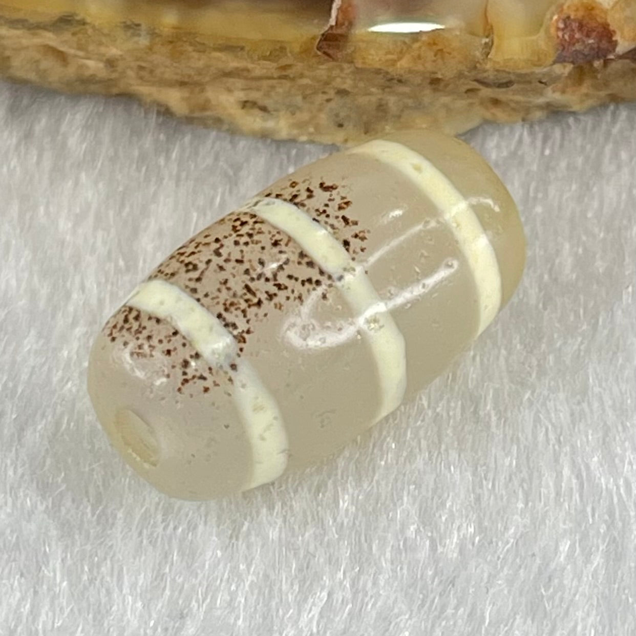 Natural Powerful Tibetan Old Oily Agate 3-Lines Dzi Bead Heavenly Master (Tian Zhu) 三行天诛 3.13g 17.7 by 9.9mm - Huangs Jadeite and Jewelry Pte Ltd