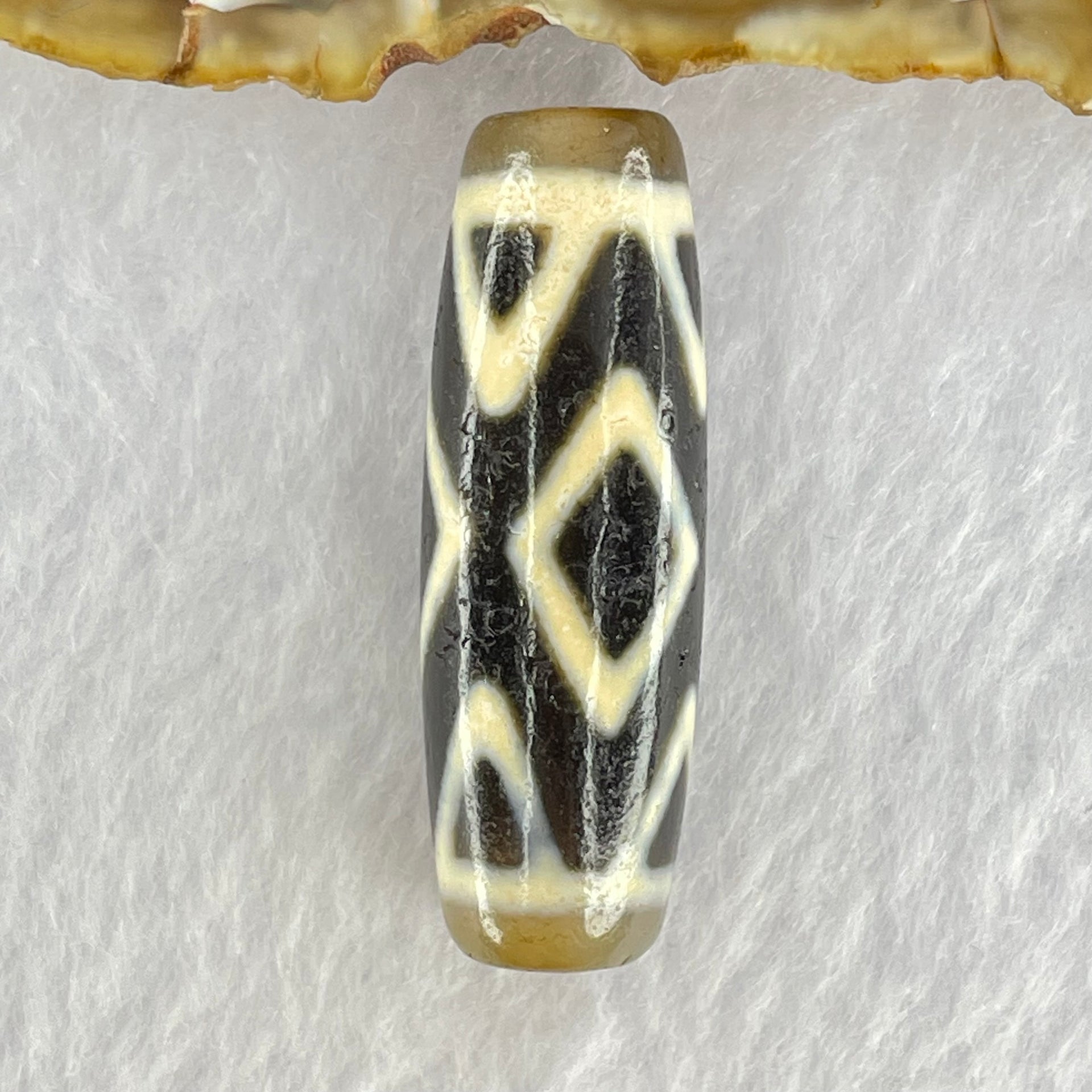 Natural Powerful Tibetan Old Oily Agate 3-Eye Vajra Dzi Bead Heavenly Master (Tian Zhu) 三眼天珠 10.20g 38.4 by 12.9mm - Huangs Jadeite and Jewelry Pte Ltd