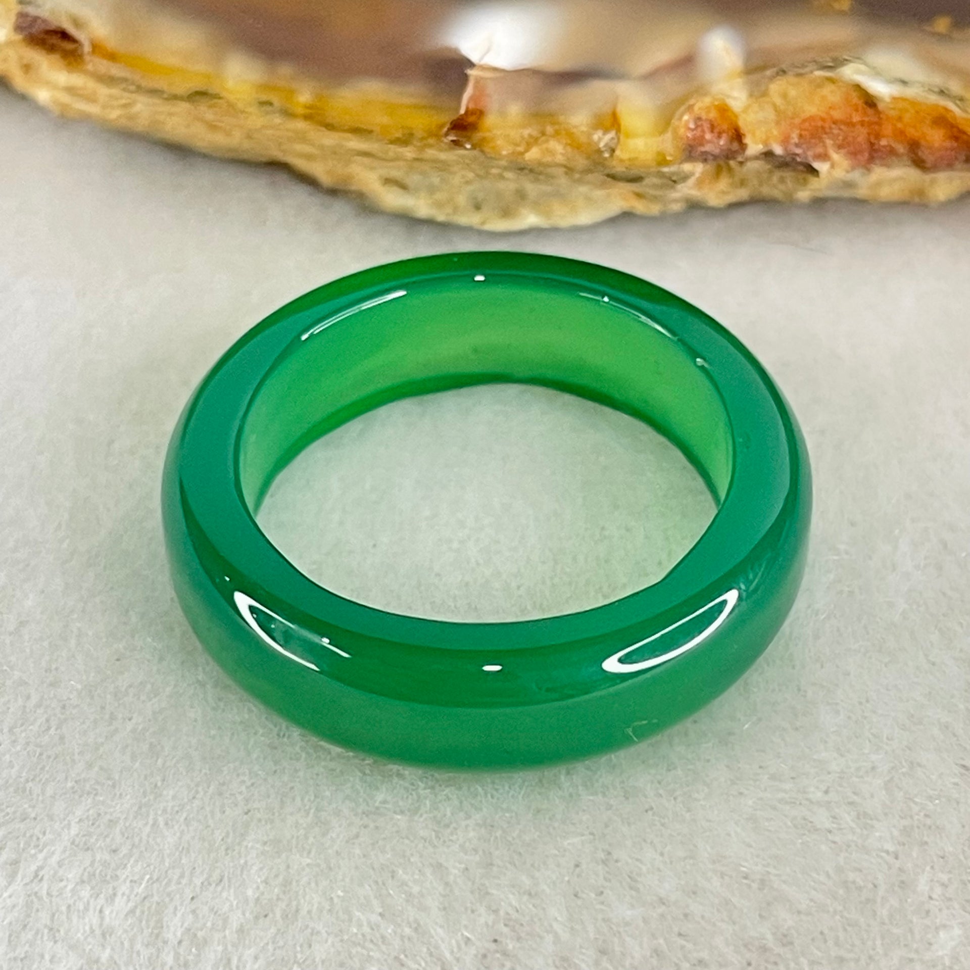 Natural Green Chalcedony Ring 2.78g 6.0 by 3.2mm US7.8 HK17.2 - Huangs Jadeite and Jewelry Pte Ltd