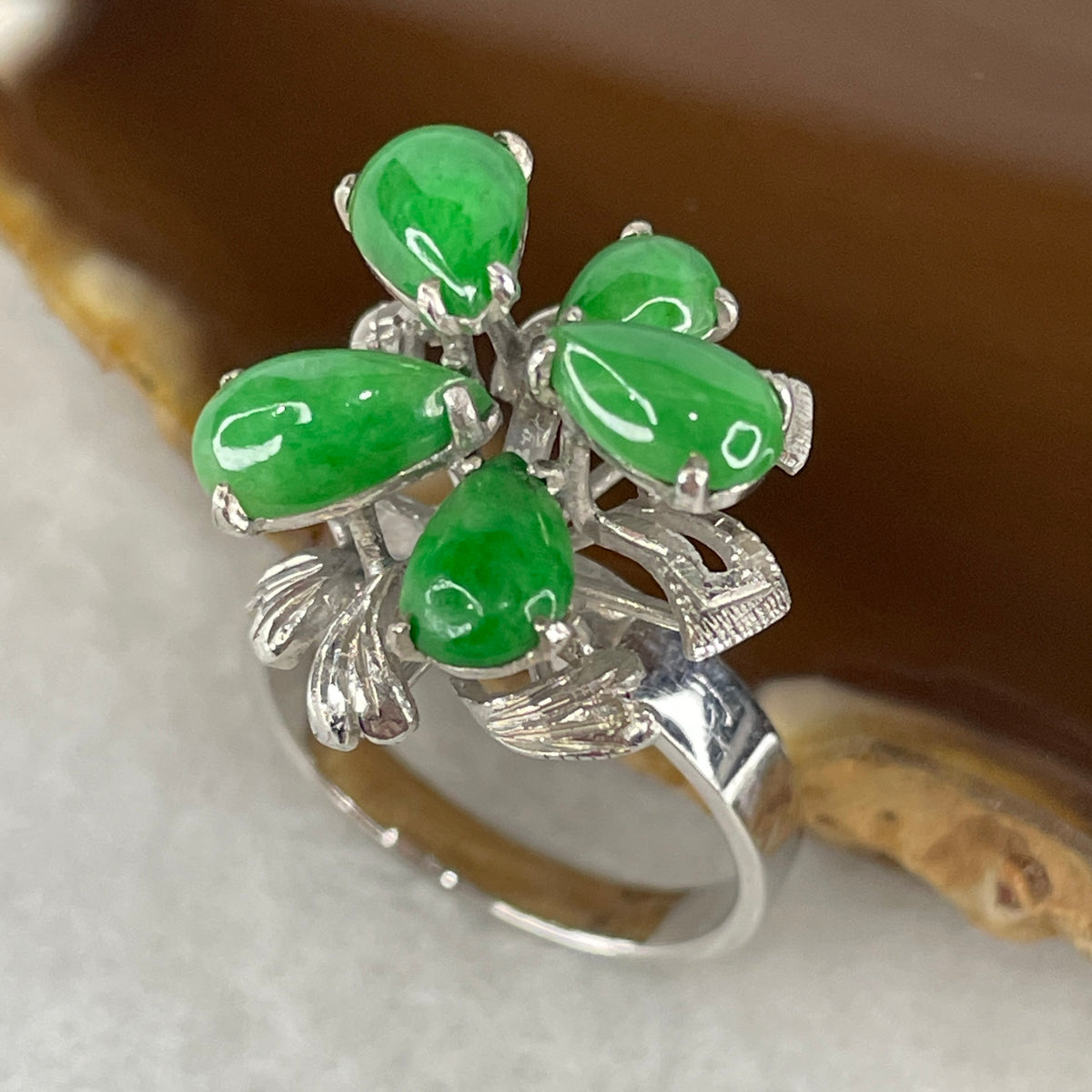 NGI Certified Natural Type A Spicy Green Jadeite Pear & Cabochon Ring in 18K White Gold | US 6 / HK 13 (5.12g 5.15x3.89mm to 8.45x5.14mm | Intense Emerald Saturation)