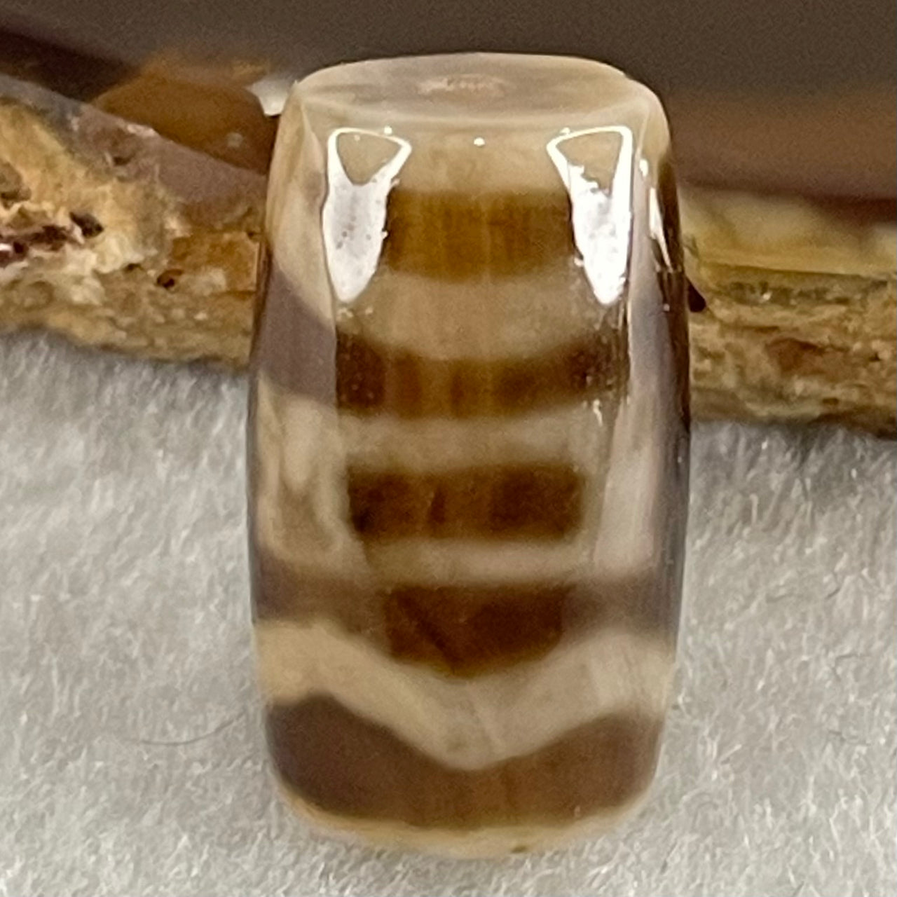 Natural Powerful Tibetan Old Oily Agate Sky Door Serenity 1 Eye Dzi Bead Heavenly Master (Tian Zhu) 一眼天门天诛 4.75g 19.7 by 11.8mm - Huangs Jadeite and Jewelry Pte Ltd