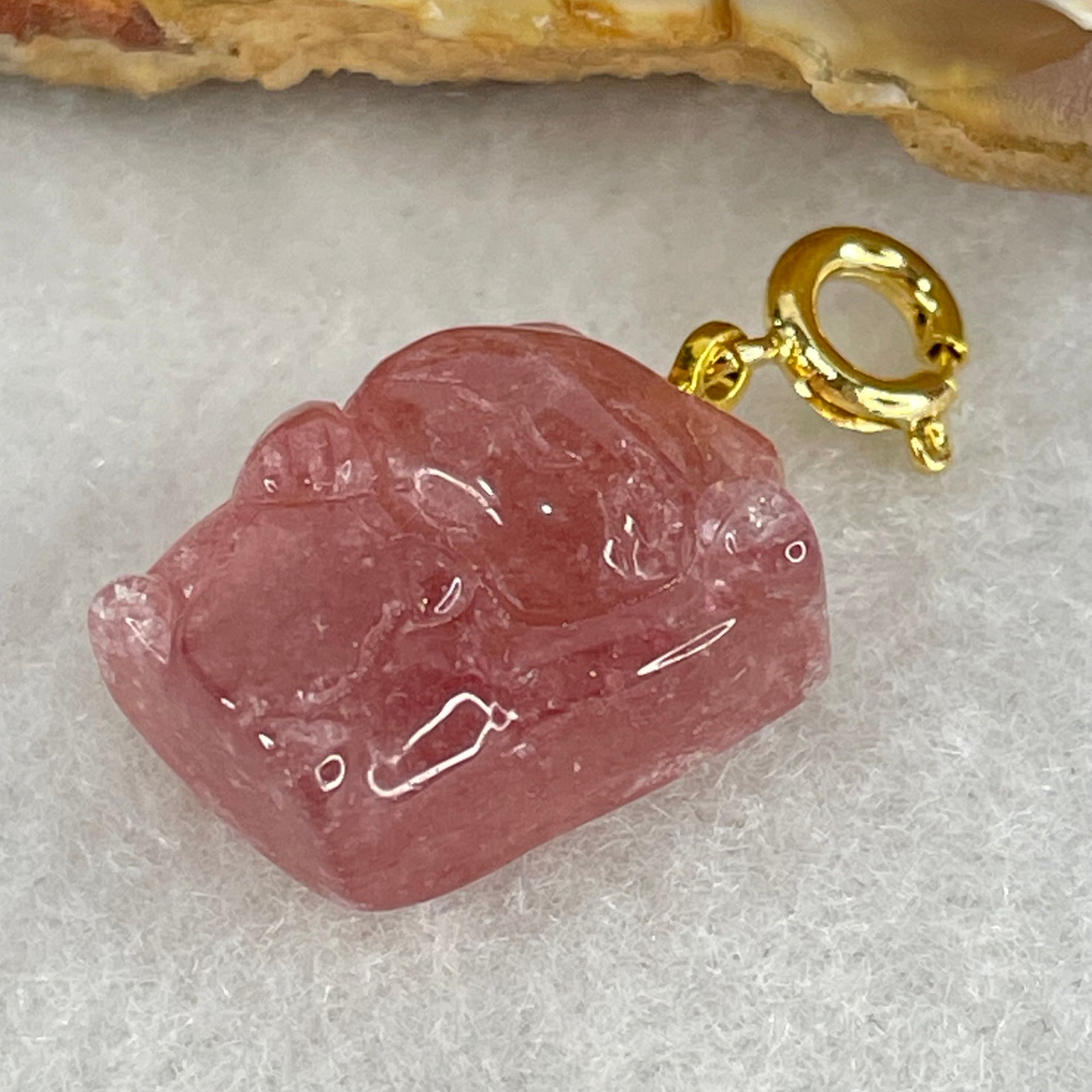 Natural Strawberry Quartz Fortune Cat Charm 3.52g 17.2 by 12.4 by 9.3mm - Huangs Jadeite and Jewelry Pte Ltd
