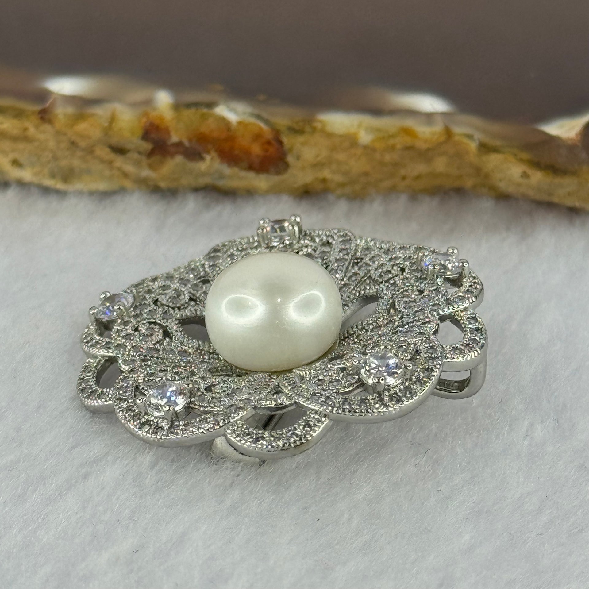 Natural white Pearl with Crystals in Sliver Flower Brooch and Pendant 10.26g 11.2mm - Huangs Jadeite and Jewelry Pte Ltd