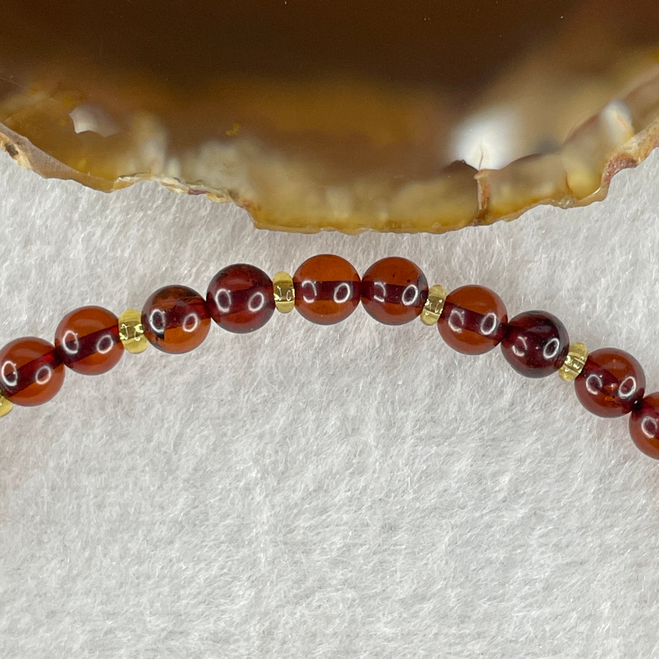 稀有认证高级天然金发晶石英手链手牌天然高级金顺发水晶手牌手链 50.63 克 18 厘米 15.7 x 9.9 x 6.2 毫米 25 件