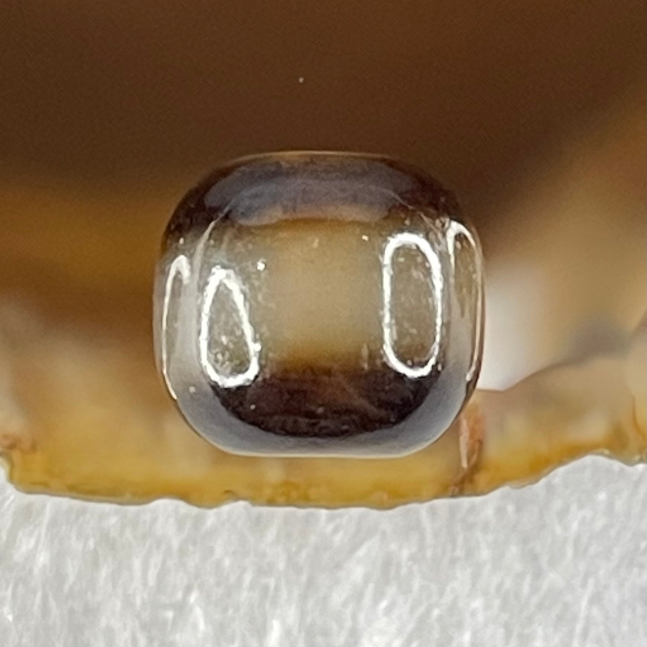 Natural Powerful Tibetan Old Oily Agate 1 Line Dzi Bead Heavenly Master (Tian Zhu) 1.76g 9.8 by 10.8mm - Huangs Jadeite and Jewelry Pte Ltd