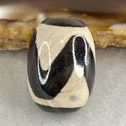 Natural Powerful Tibetan Old Oily Agate Tiger Tooth Daluo Dzi Bead Heavenly Master (Tian Zhu) 虎呀天诛 5.21g 18.5 by 13.6mm - Huangs Jadeite and Jewelry Pte Ltd