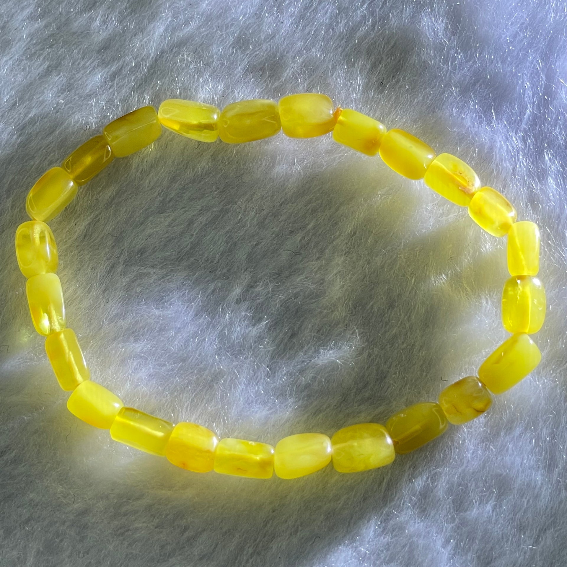 Natural Butterscotch Amber Beads Bracelet 2.61g 14.5mm 5.0mm 24 Beads - Huangs Jadeite and Jewelry Pte Ltd