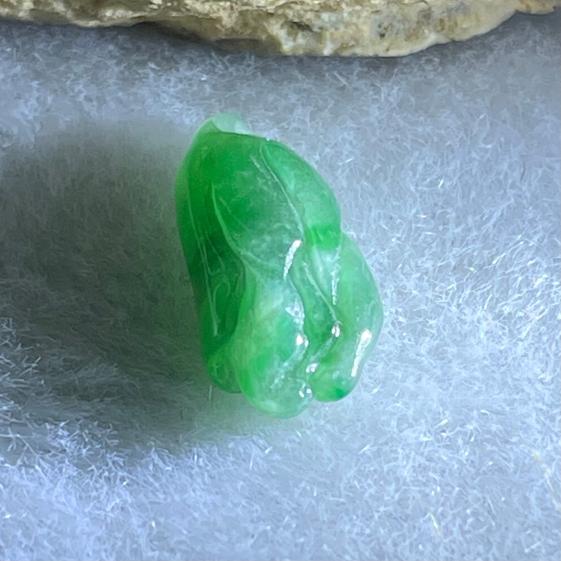 Type A Old Mine Spicy Green Jadeite Cabbage Charm Stone For Setting 0.63g 14.1 by 6.9 by 3.7mm - Huangs Jadeite and Jewelry Pte Ltd