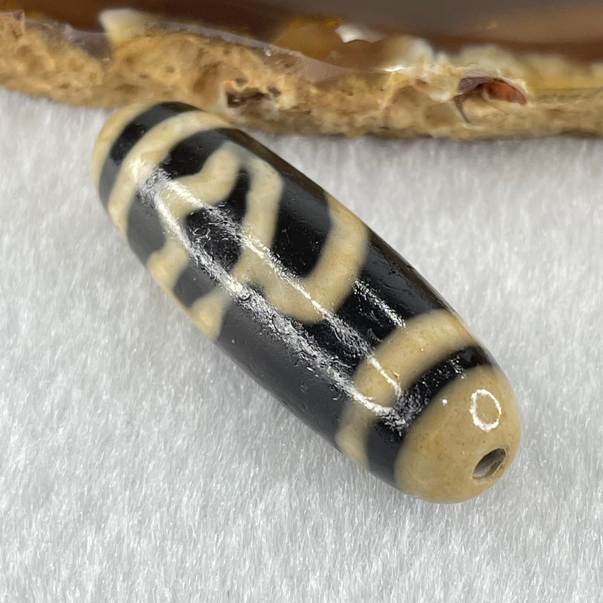 Natural Powerful Tibetan Old Oily Agate Double Lotus Flower Dzi Bead Heavenly Master (Tian Zhu) 双莲花天珠 8.53g 37.3 by 12.3mm - Huangs Jadeite and Jewelry Pte Ltd