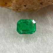 Natural Colombia Vivid Green Emerald (Beryl) Cut-Cornered Rectangular Step cut 0.42ct 4.8 by 3.7 by 3.2mm - Huangs Jadeite and Jewelry Pte Ltd