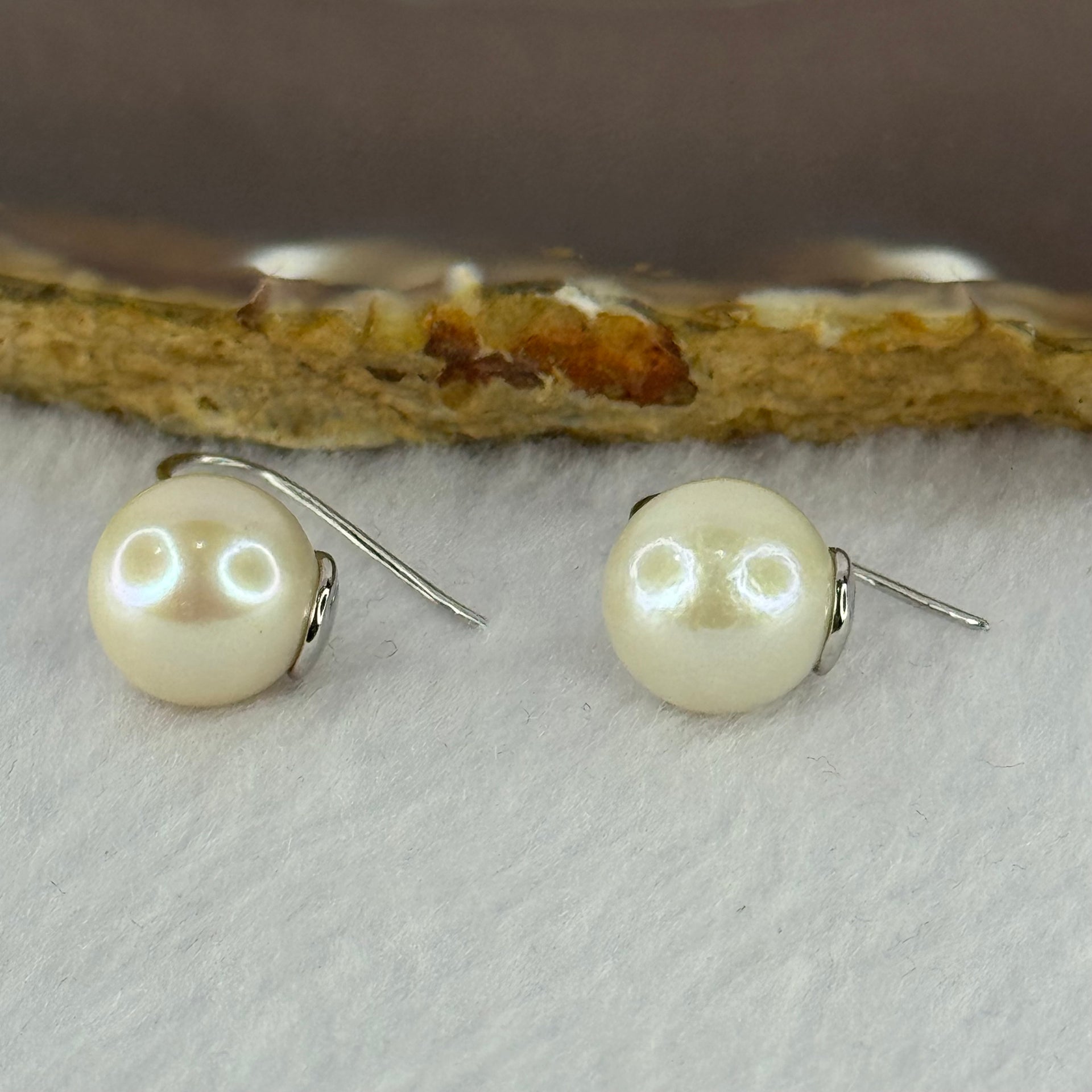 Natural White Pearl S925 Sliver Earrings 4.92g 11.1mm - Huangs Jadeite and Jewelry Pte Ltd