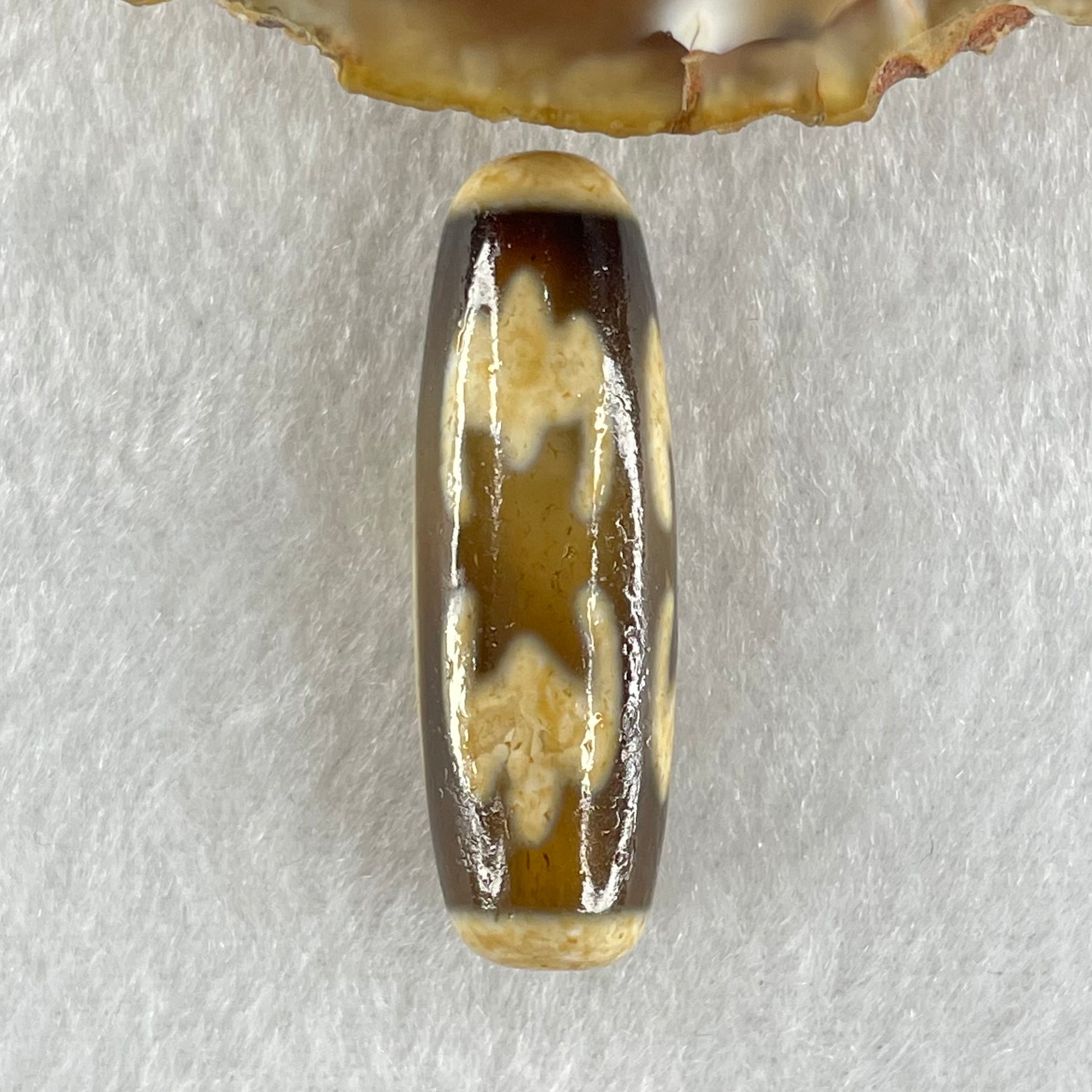 Natural Powerful Tibetan Old Oily Agate 5 Bats Dzi Bead Heavenly Master (Tian Zhu) 五个蝙蝠天诛 8.76g 37.7 by 12.3mm - Huangs Jadeite and Jewelry Pte Ltd