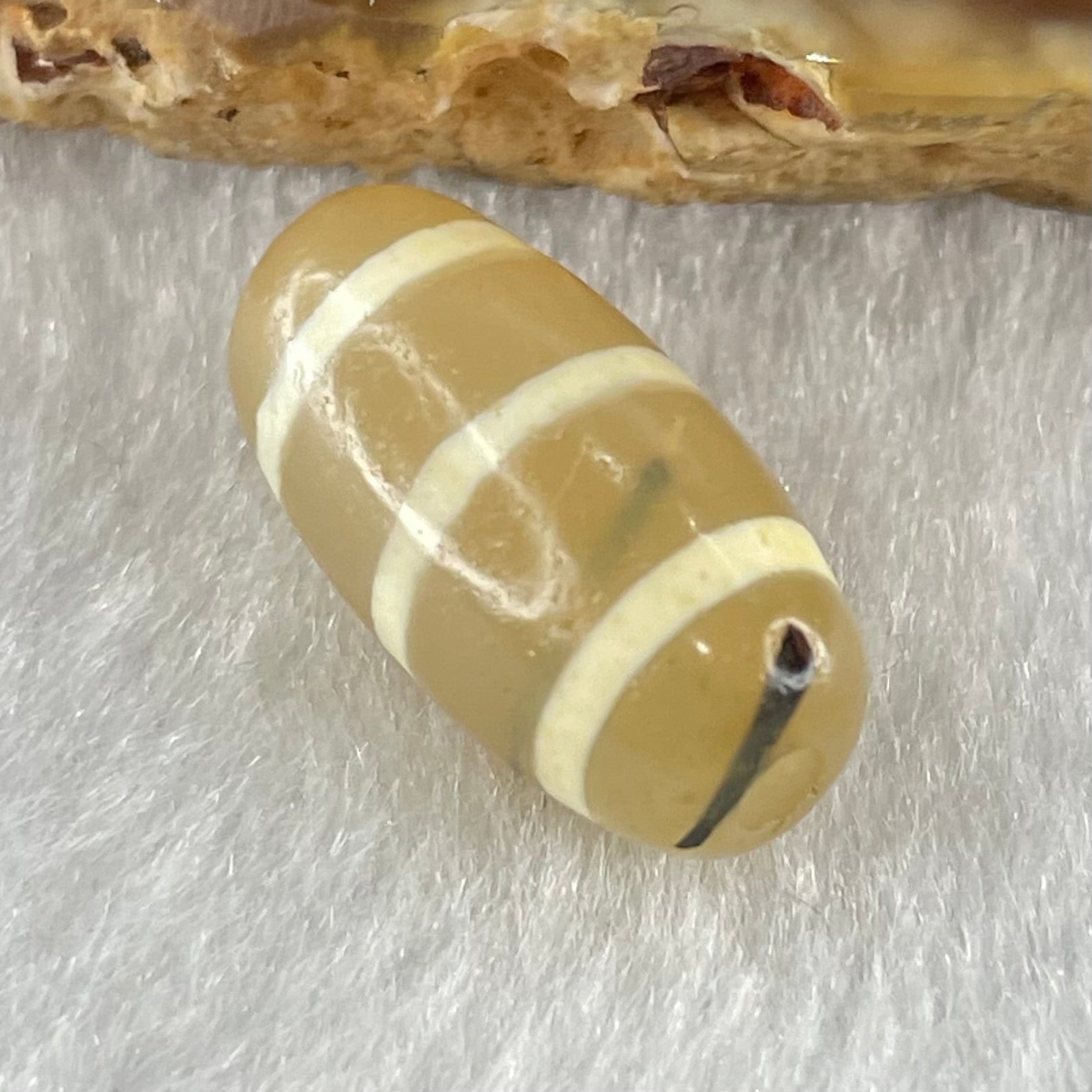 Natural Powerful Tibetan Old Oily Agate 3-Lines Dzi Bead Heavenly Master (Tian Zhu) 三行天诛 2.57g 18.8 by 9.6mm - Huangs Jadeite and Jewelry Pte Ltd