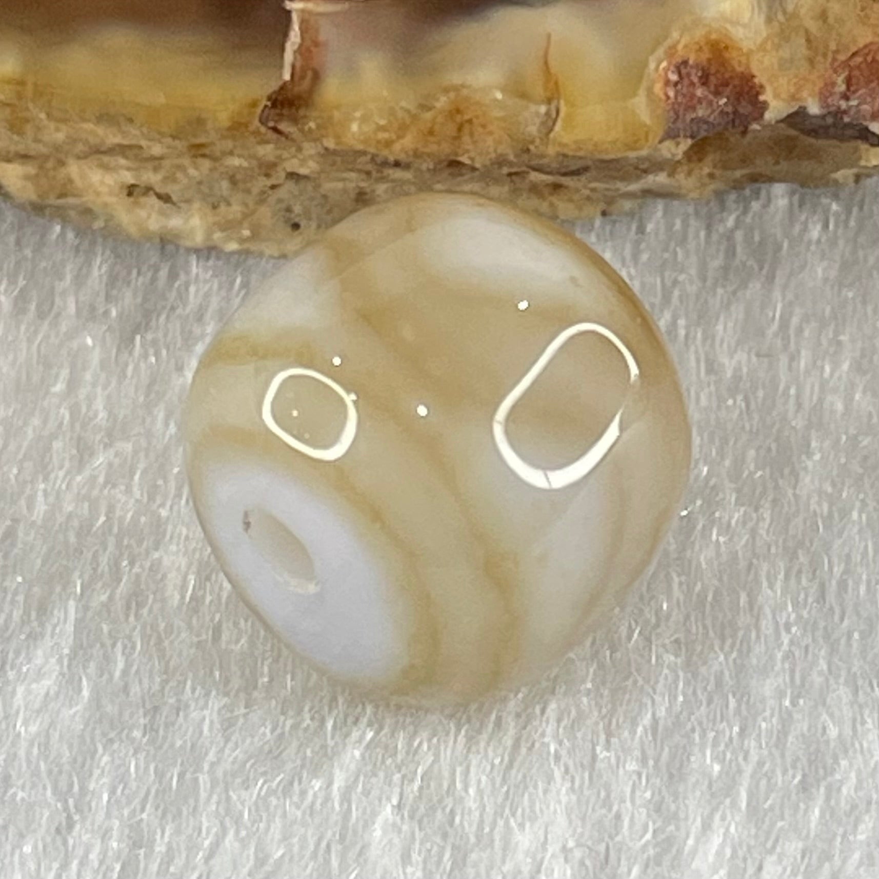 Natural Powerful Tibetan Old Oily Agate Tiger Tooth Daluo Dzi Bead Heavenly Master (Tian Zhu) 1.88g 9.7 by 11.0mm - Huangs Jadeite and Jewelry Pte Ltd