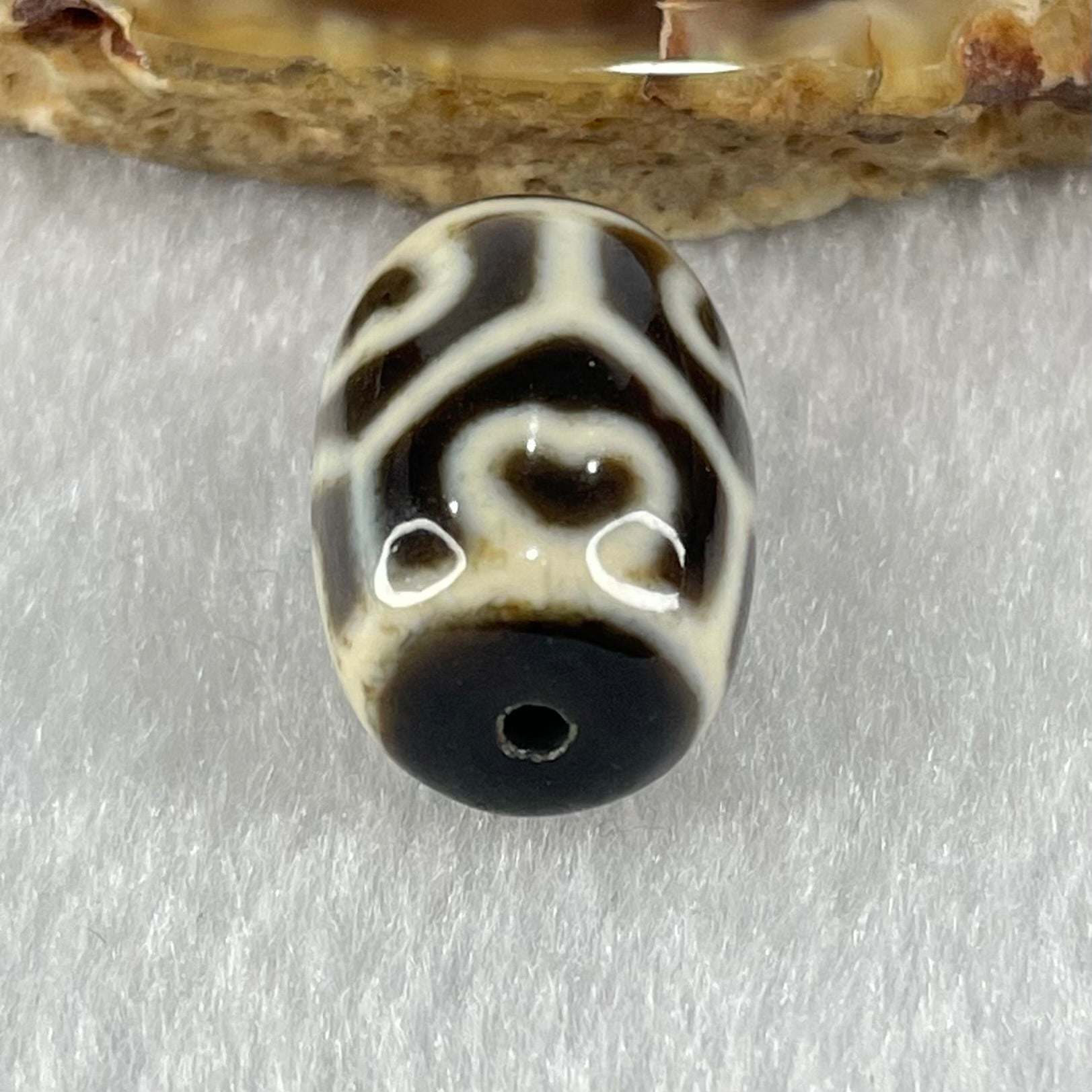 Natural Powerful Tibetan Old Oily Agate 6 Hearts Tortoise Shell Dzi Bead Heavenly Master (Tian Zhu) 六心龟壳天珠 4.20g 17.2 by 12.3mm - Huangs Jadeite and Jewelry Pte Ltd