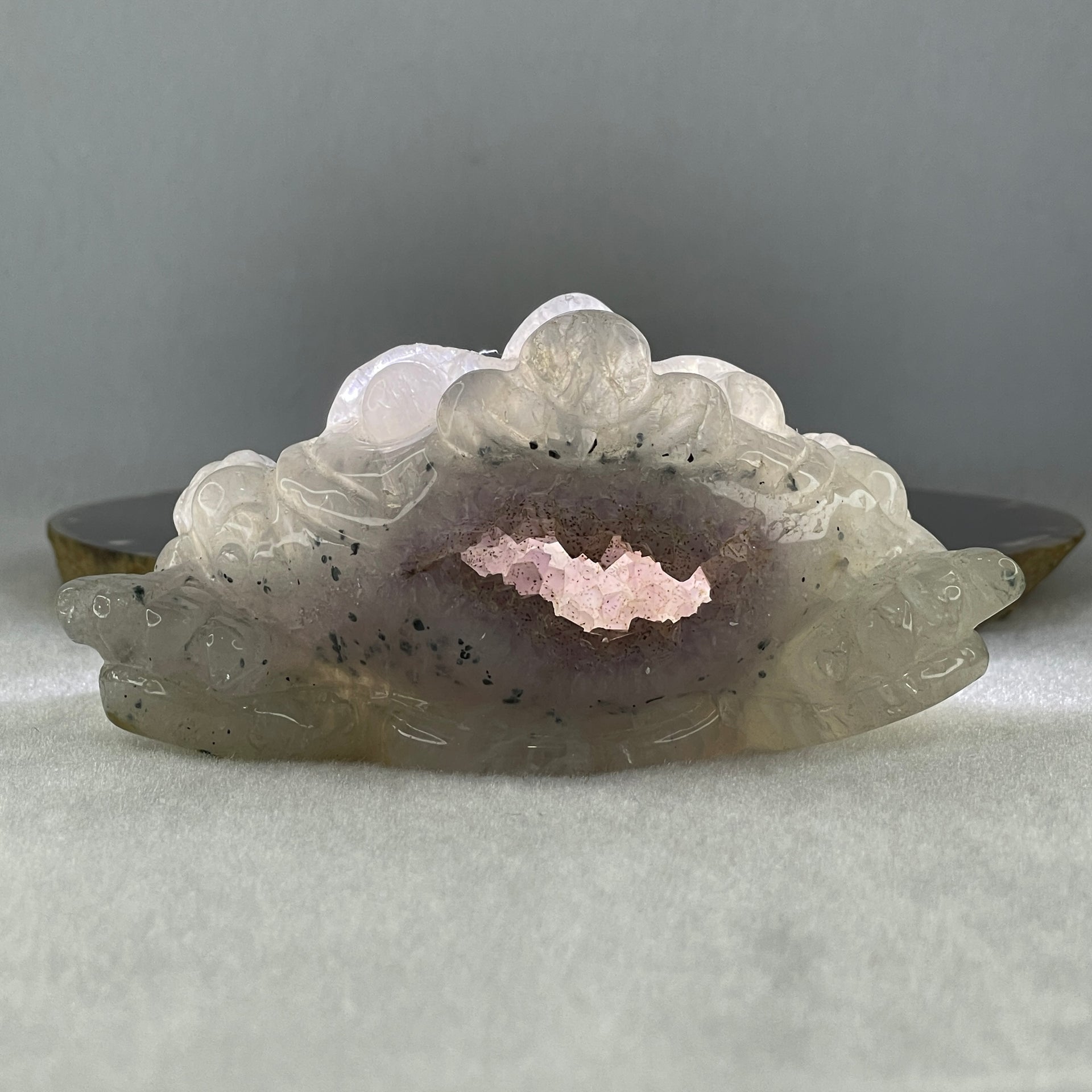 Natural White with Blue and Brown Spots Agate with Amethyst 3 Legged Toast Display 410.5g 111.0 by 84.0 by 50.0mm - Huangs Jadeite and Jewelry Pte Ltd