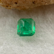 Natural Colombia Vivid Green Emerald (Beryl) Cut-Cornered Square Step cut 0.41ct 4.3 by 4.1 by 3.1mm - Huangs Jadeite and Jewelry Pte Ltd