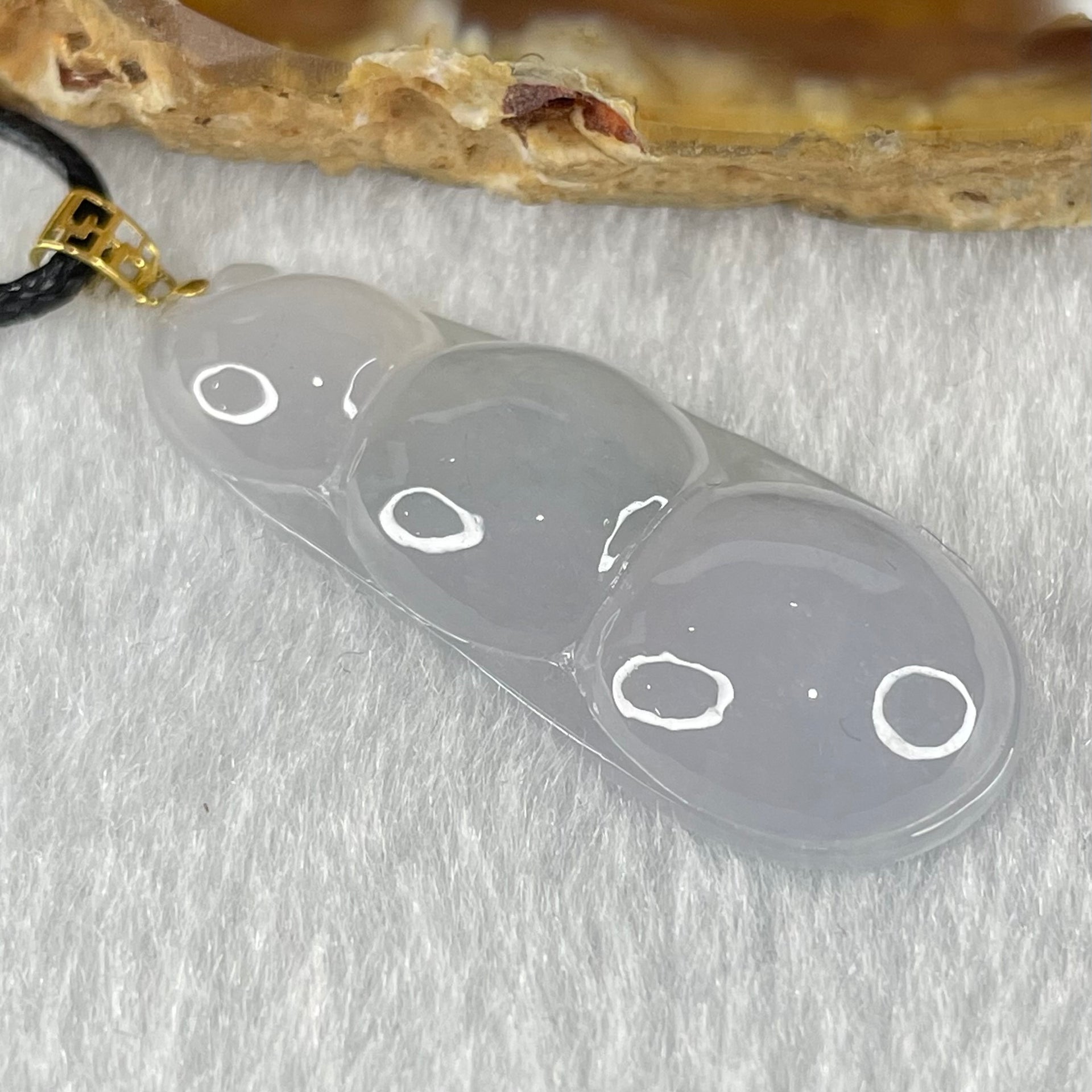 Type A Faint Lavender Jadeite Peapod in 18K Yellow Gold Clasp with String Necklace 4.76g 32.8 by 13.6 by 5.4mm - Huangs Jadeite and Jewelry Pte Ltd