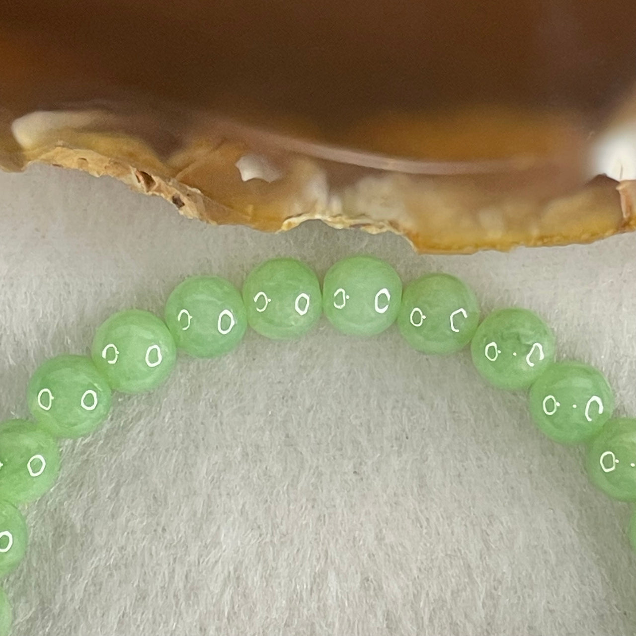 Type A Intense Bright Apple Green Jadeite Beads Bracelet 11.50g 15cm 6.1mm 30 Beads - Huangs Jadeite and Jewelry Pte Ltd