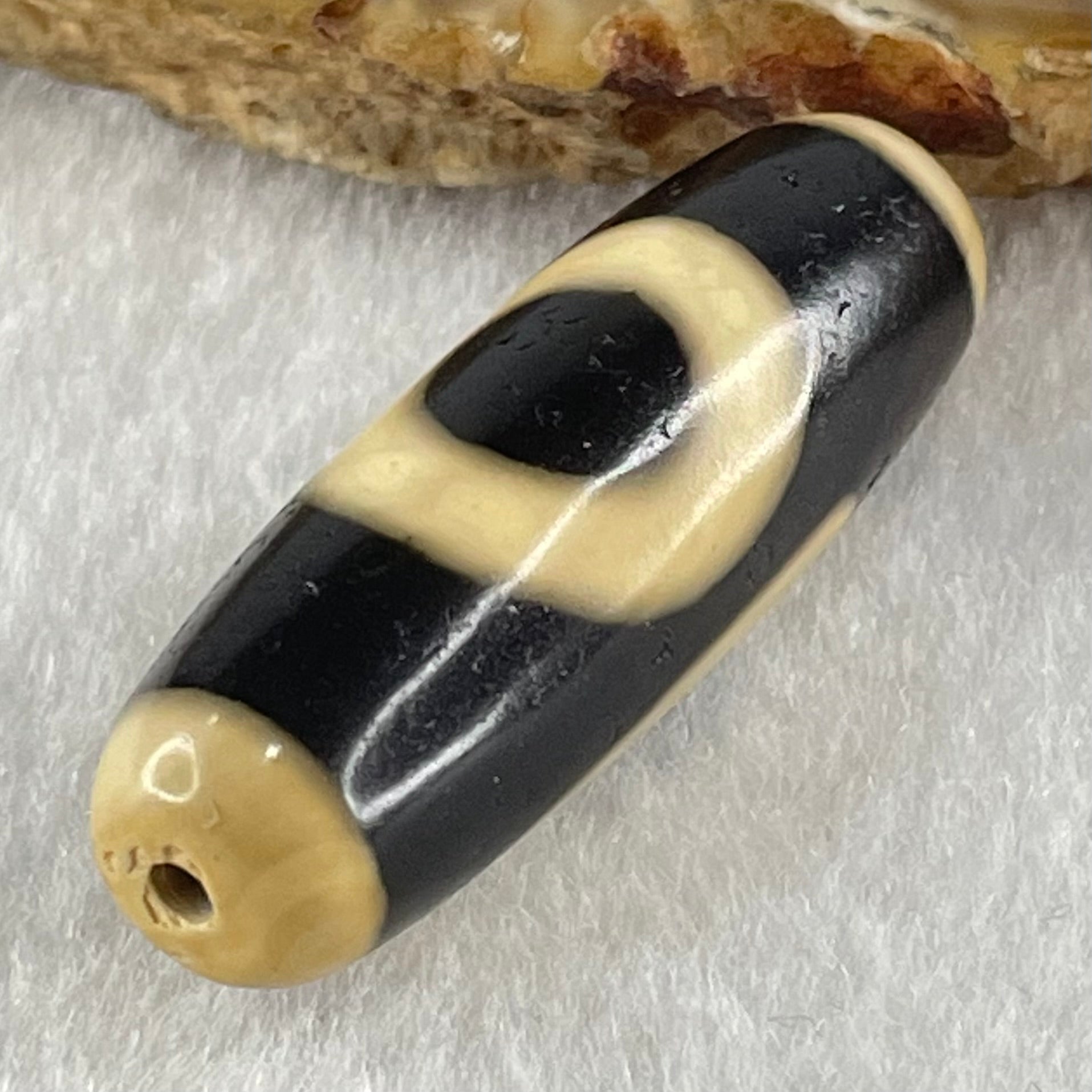 Natural Powerful Tibetan Old Oily Agate One Eye Fire Sign Dzi Bead Heavenly Master (Tian Zhu) 一眼火天珠 9.71g 38.1 by 12.7mm - Huangs Jadeite and Jewelry Pte Ltd