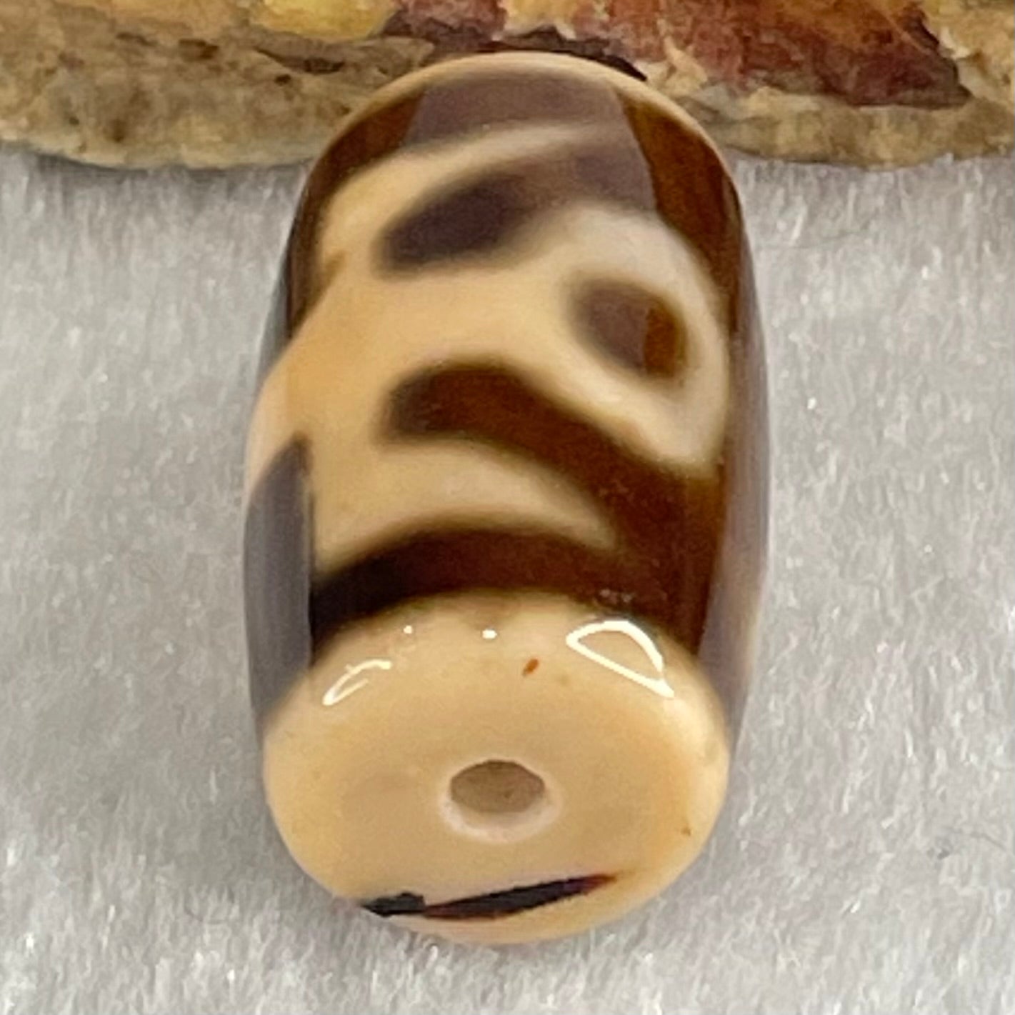 Natural Powerful Tibetan Old Oily Agate Patina Guiren Tairen Human Dzi Bead Totem Amulet Heavenly Master (Tian Zhu) 贵人天诛 4.62g 19.8 by 11.6mm - Huangs Jadeite and Jewelry Pte Ltd