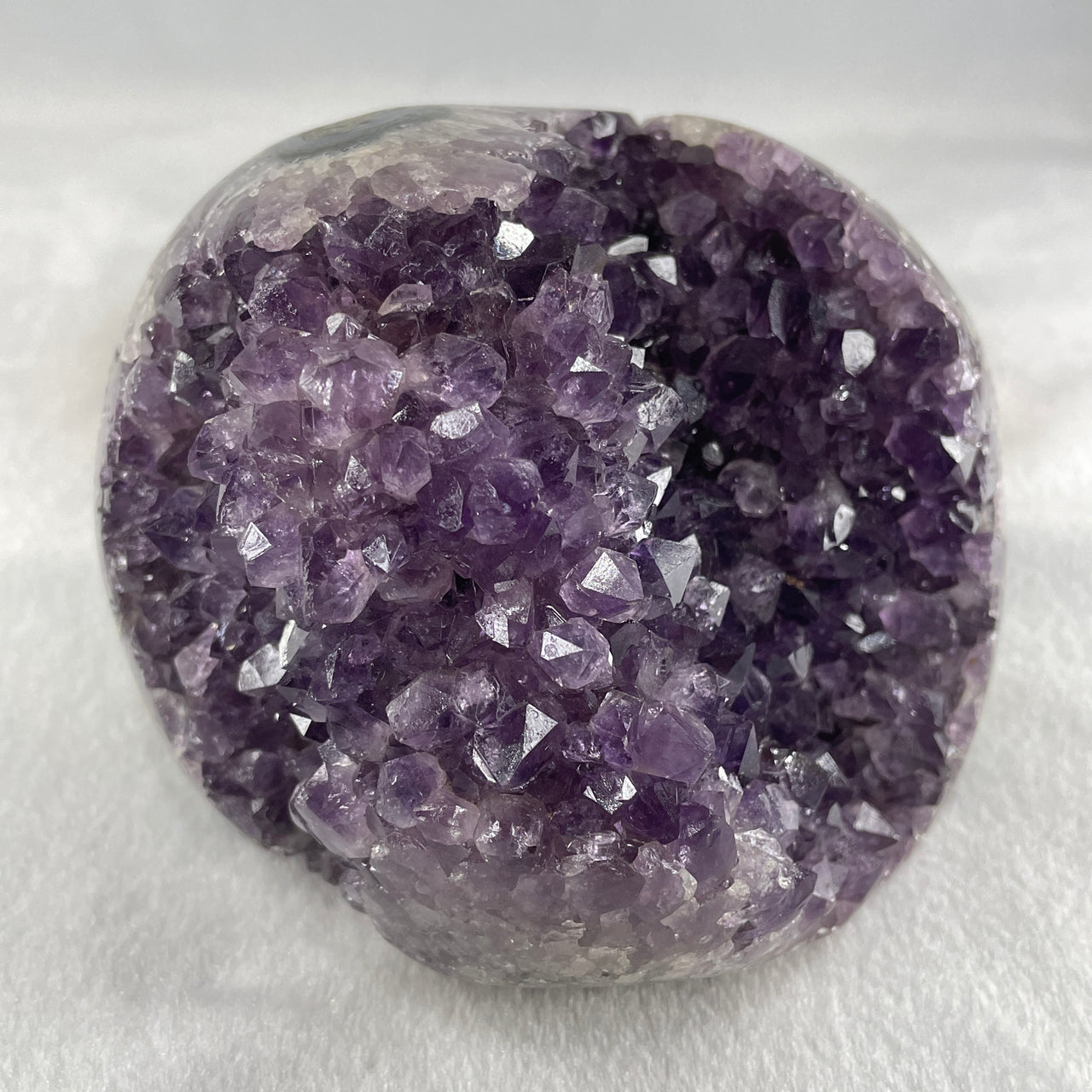 Natural Amethyst Rough Round Shaped Display 1115.1g 113.5 by 95.2 by 80.0mm - Huangs Jadeite and Jewelry Pte Ltd