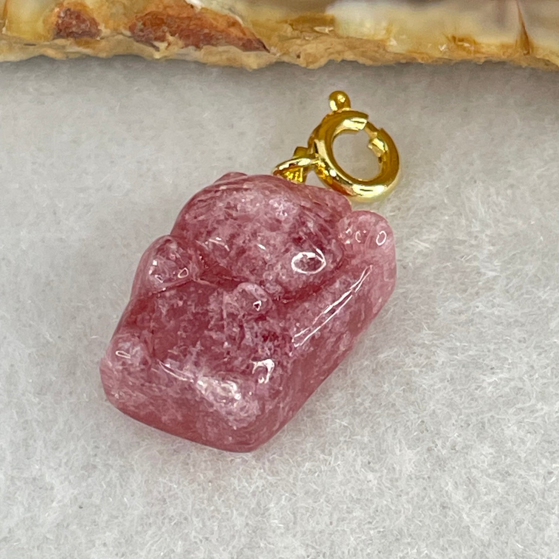 Natural Strawberry Quartz Fortune Cat Charm 3.40g 17.3 by 12.0 by 9.0mm - Huangs Jadeite and Jewelry Pte Ltd