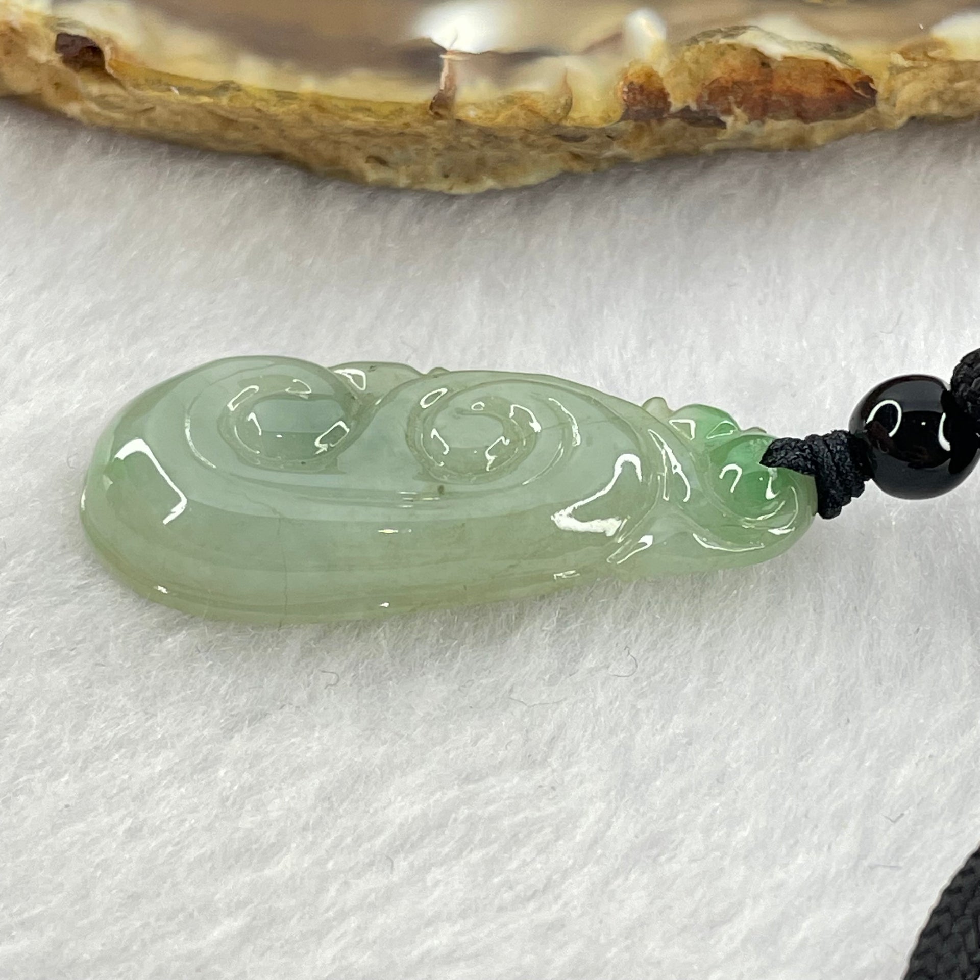 Type A Green Jadeite Ruyi Pendent 7.51g 33.9 by 14.2 by 6.0mm - Huangs Jadeite and Jewelry Pte Ltd