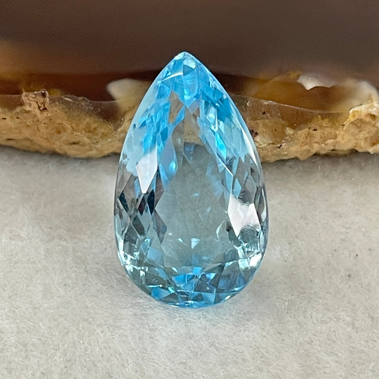 Natural Sky Blue Topaz Teardrop Shape 21.55ct 21.2 by 12.7 by 9.8mm - Huangs Jadeite and Jewelry Pte Ltd