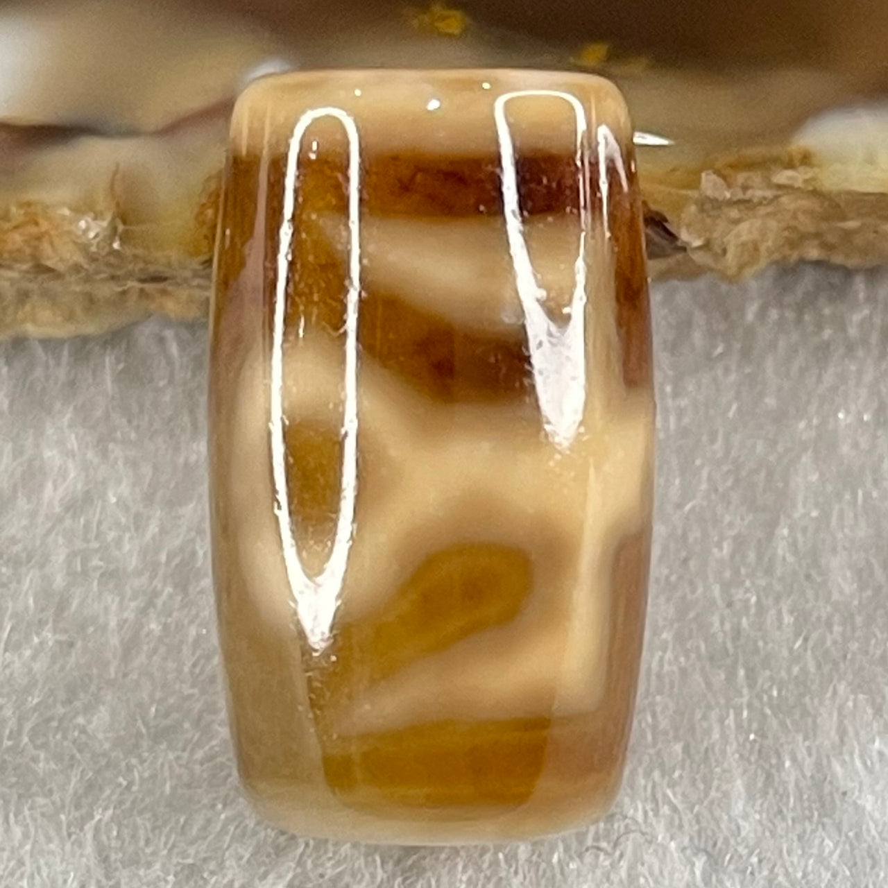 Natural Powerful Tibetan Old Oily Agate Patina Guiren Tairen Human Dzi Bead Totem Amulet Heavenly Master (Tian Zhu) 贵人天诛 4.82g 19.9 by 11.8mm - Huangs Jadeite and Jewelry Pte Ltd