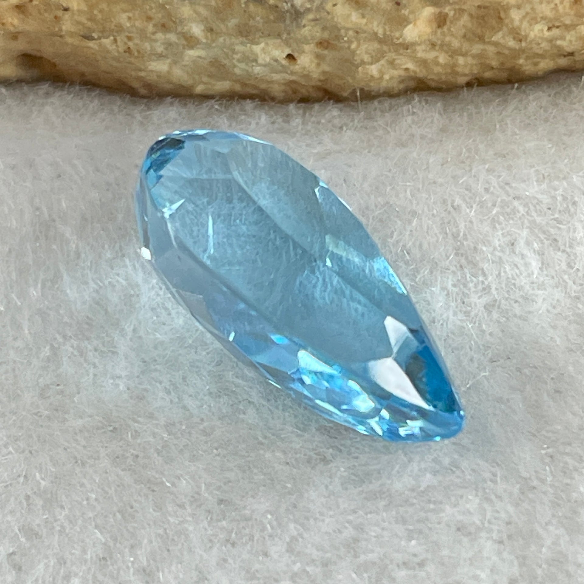 Natural Sky Blue Topaz Teardrop Shape 7.86ct 15.9 by 9.4 by 6.7mm - Huangs Jadeite and Jewelry Pte Ltd