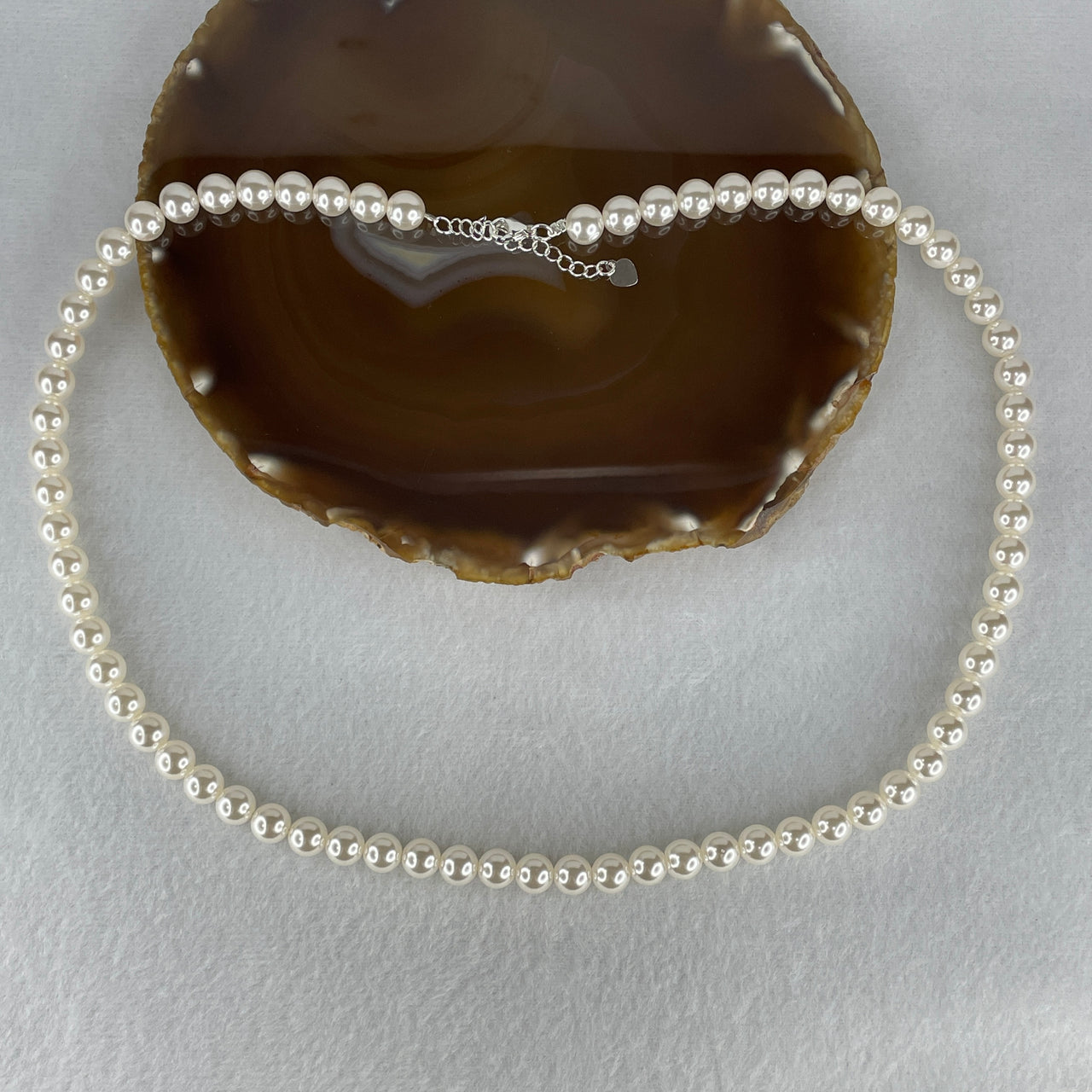 Natural Faux White Pearl Beads Necklace 46.32g 54cm 8.1mm 70 Beads