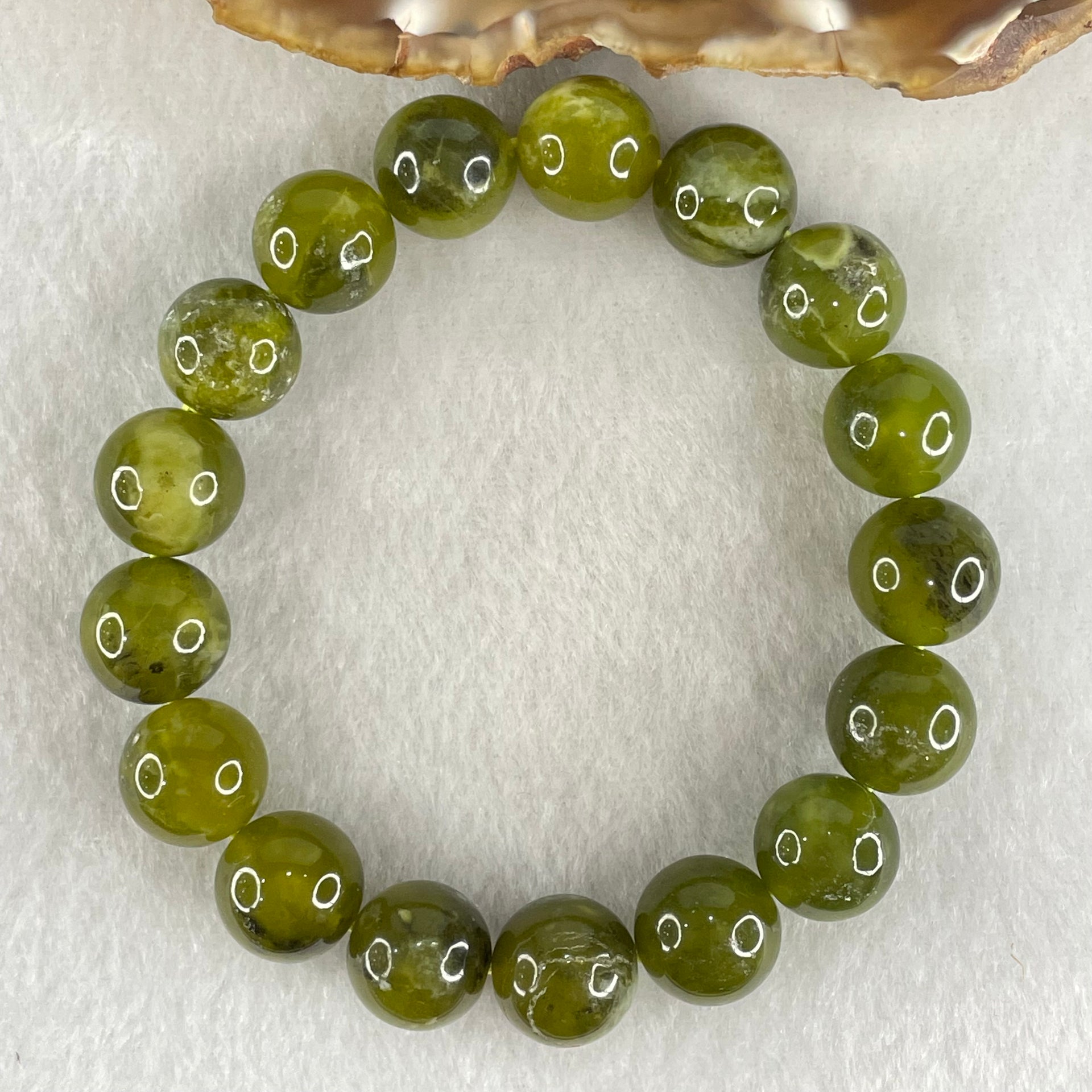 Natural Green Serpentine Jade Beads Bracelet 天然山由玉手链 42.89g 16.5cm 12.4mm 17 Beads - Huangs Jadeite and Jewelry Pte Ltd