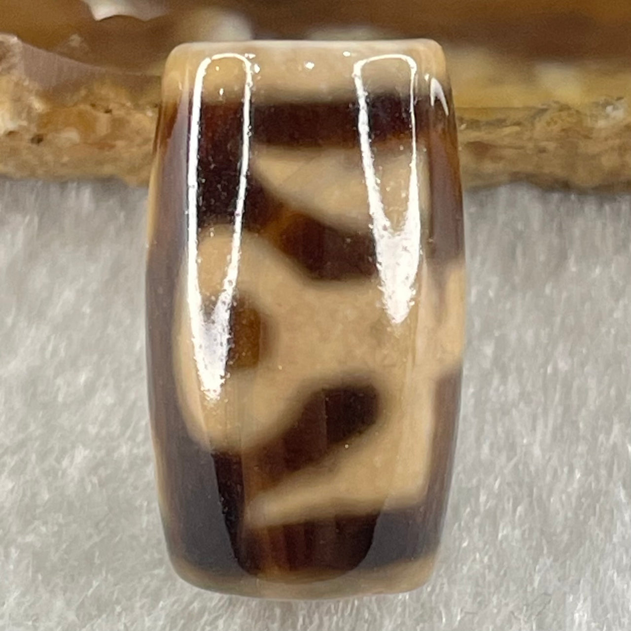 Natural Powerful Tibetan Old Oily Agate Patina Guiren Tairen Human Dzi Bead Totem Amulet Heavenly Master (Tian Zhu) 贵人天诛 4.75g 19.9 by 11.7mm - Huangs Jadeite and Jewelry Pte Ltd