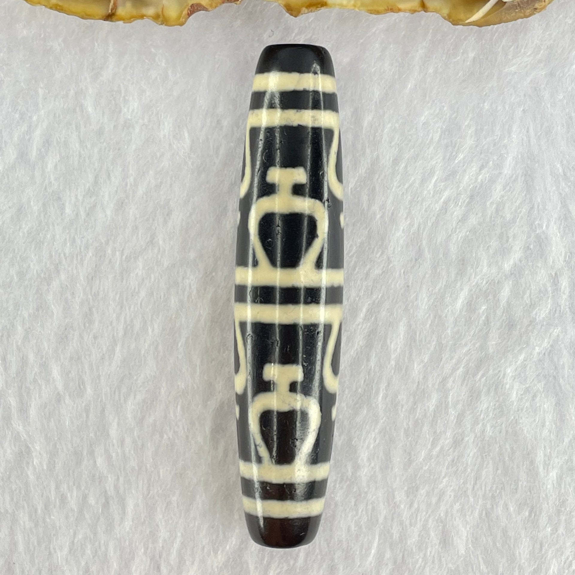 Natural Powerful Tibetan Old Oily Agate 8 Nectar Vessel Dzi Bead Heavenly Master (Tian Zhu) 花蜜容器眼天珠 14.95g 58.9 by 12.7mm - Huangs Jadeite and Jewelry Pte Ltd