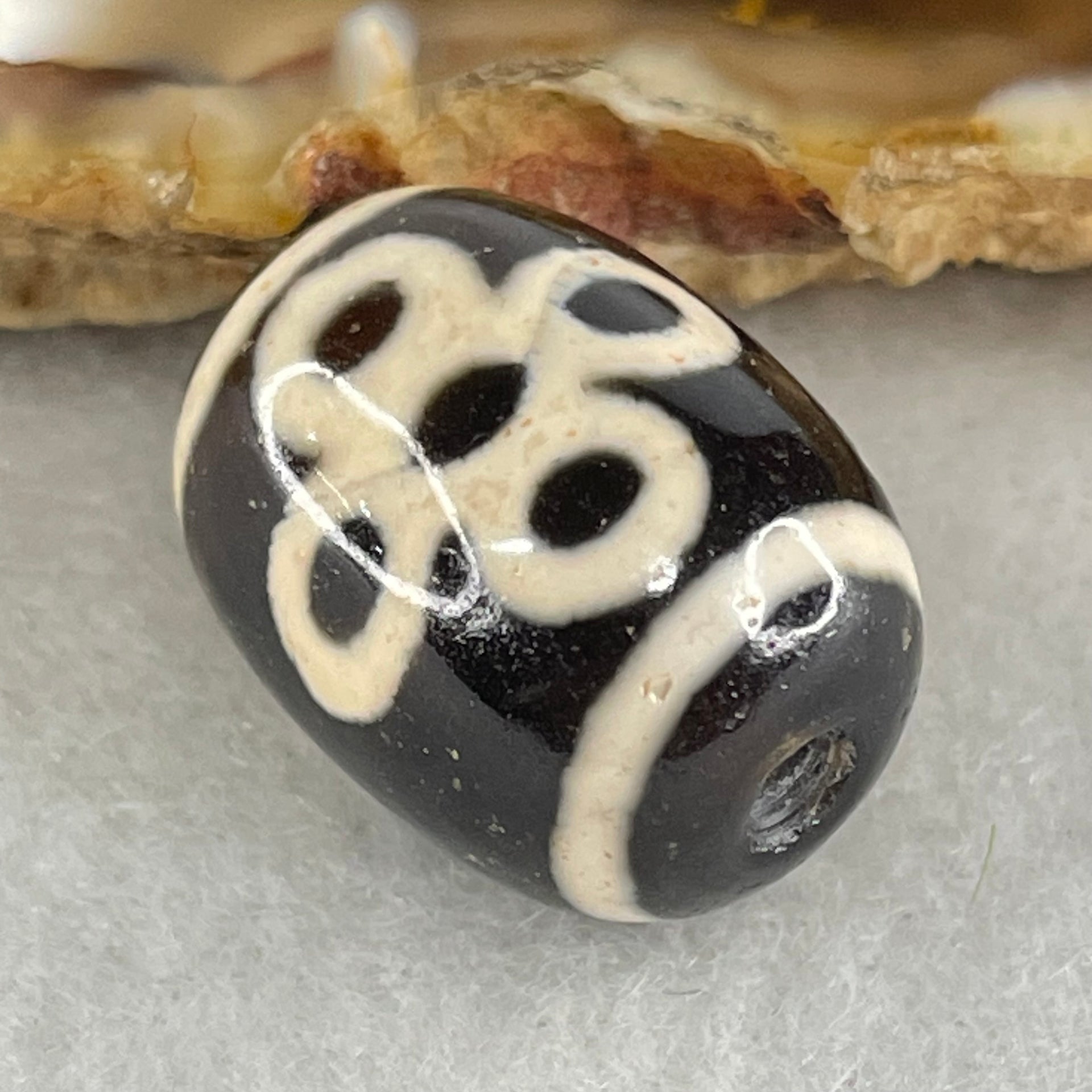 Natural Powerful Tibetan Old Oily Agate 5 Eyes Lightning Dzi Bead Heavenly Master (Tian Zhu) 五眼闪电天珠 5.09g 17.9 by 13.3mm - Huangs Jadeite and Jewelry Pte Ltd