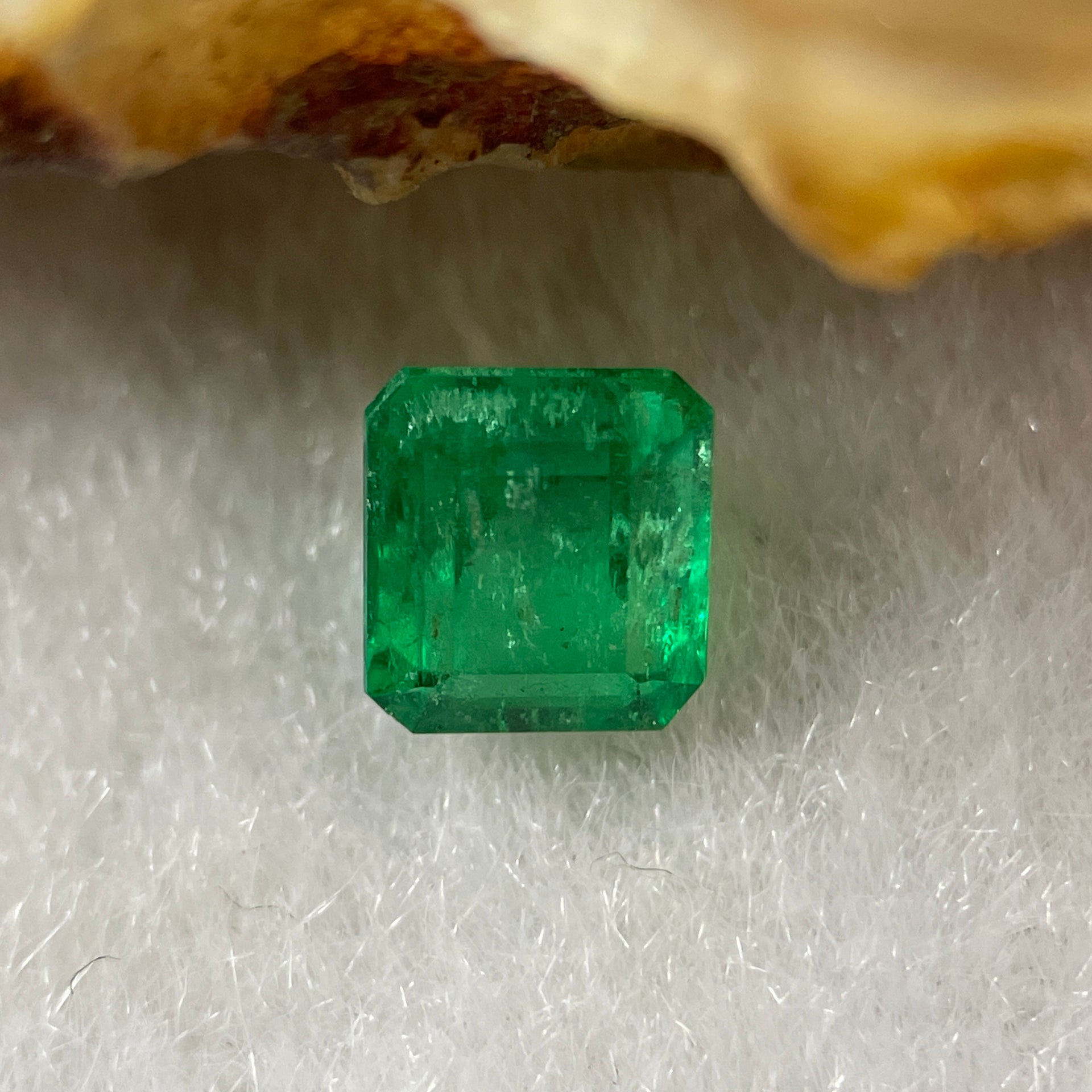 Natural Colombia Green Emerald (Beryl) Cut-Cornered Rectangular step cut 0.74cts 5.5 by 5.0 by 3.8mm - Huangs Jadeite and Jewelry Pte Ltd