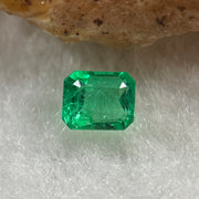 Natural Colombia Vivid Green Emerald (Beryl) Cut-Cornered Rectangular Step cut 0.43ct 4.6 by 3.8 by 3.2mm - Huangs Jadeite and Jewelry Pte Ltd