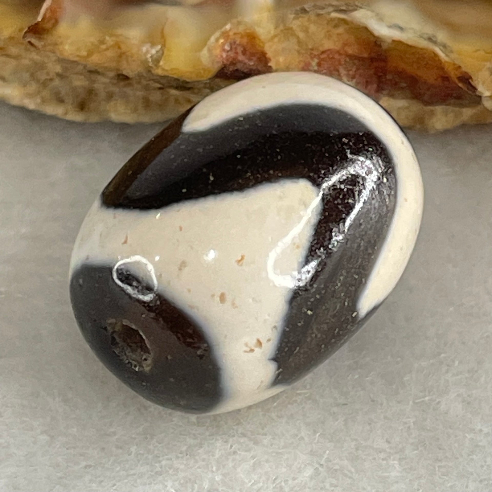 Natural Powerful Tibetan Old Oily Agate Tiger Tooth Daluo Dzi Bead Heavenly Master (Tian Zhu) 虎呀天诛 4.70g 18.0 by 13.4mm - Huangs Jadeite and Jewelry Pte Ltd